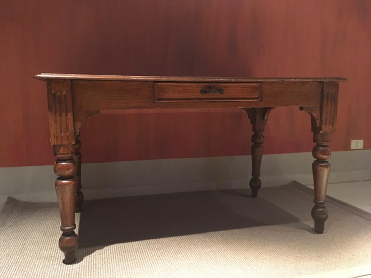 Italy  Mid-19th Century Kitchen Pinewood Dining Table For Sale 5