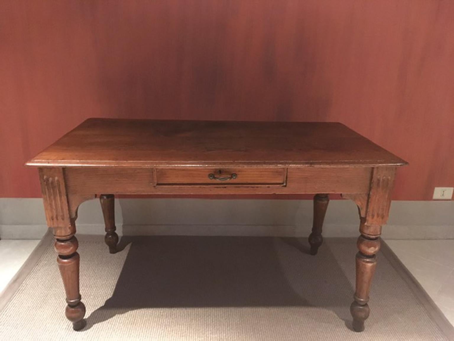 Italy  Mid-19th Century Kitchen Pinewood Dining Table For Sale 6