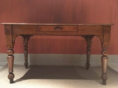 Italia Mediados del siglo XIX Mesa de comedor rústica de madera maciza de pino con cajón