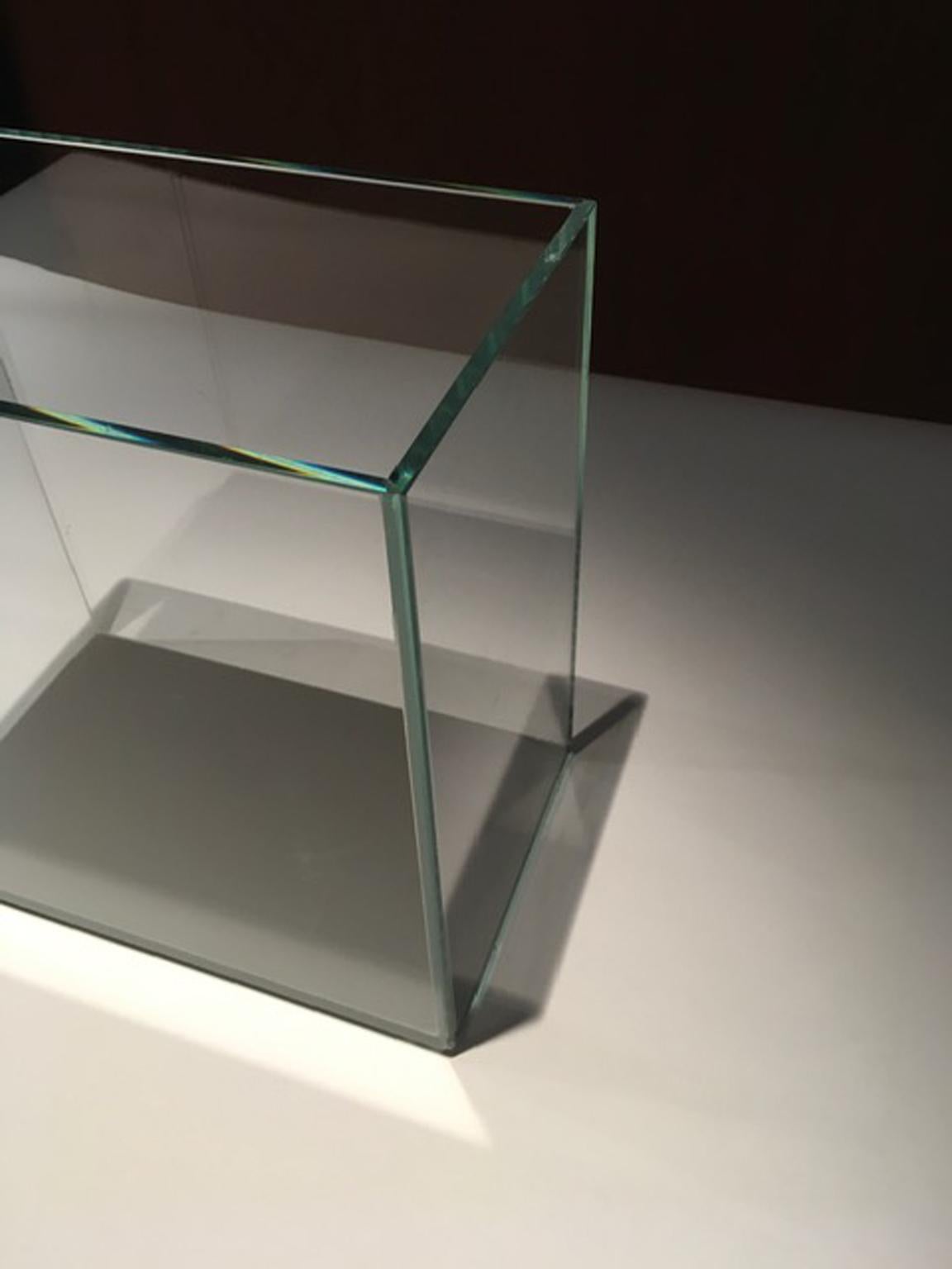 Italienische Glasvase des 21. Jahrhunderts im minimalistischen Stil im Angebot 3