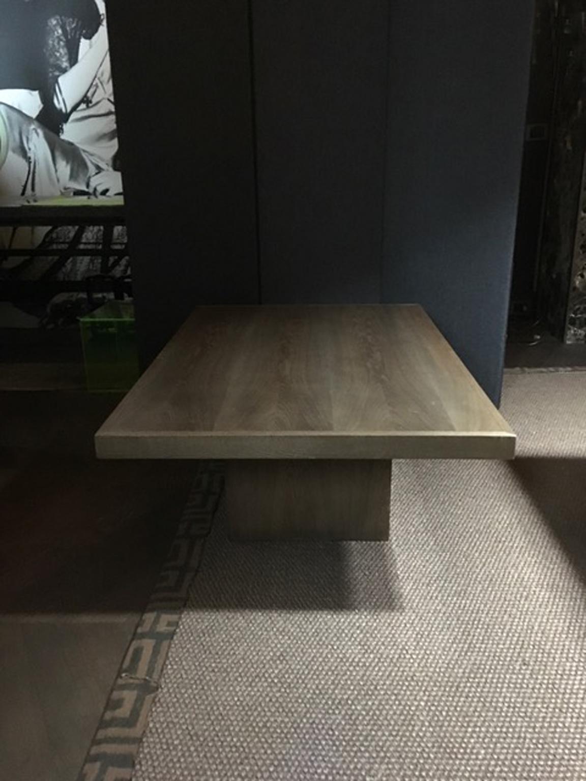 Chêne Table basse italienne du 21e siècle en bois de chêne gris,  Rectangulaire en vente
