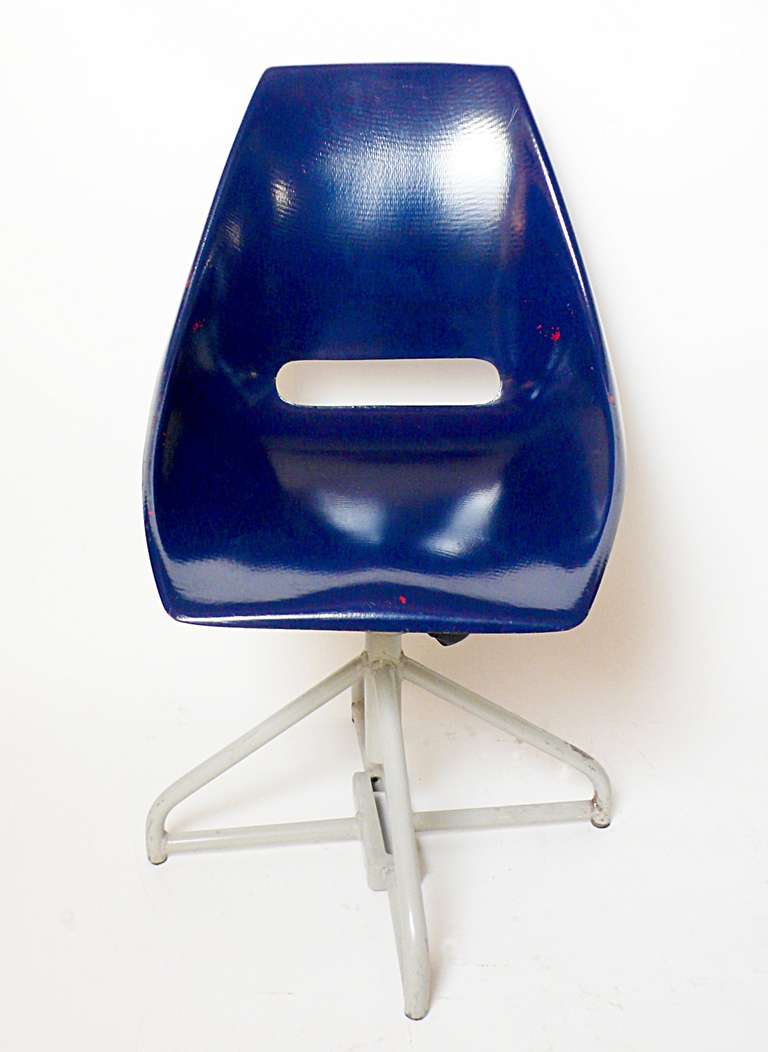 Mid-20th Century Italy 1950s Multicolor Adjustable Swiveling Fiberglass Chairs