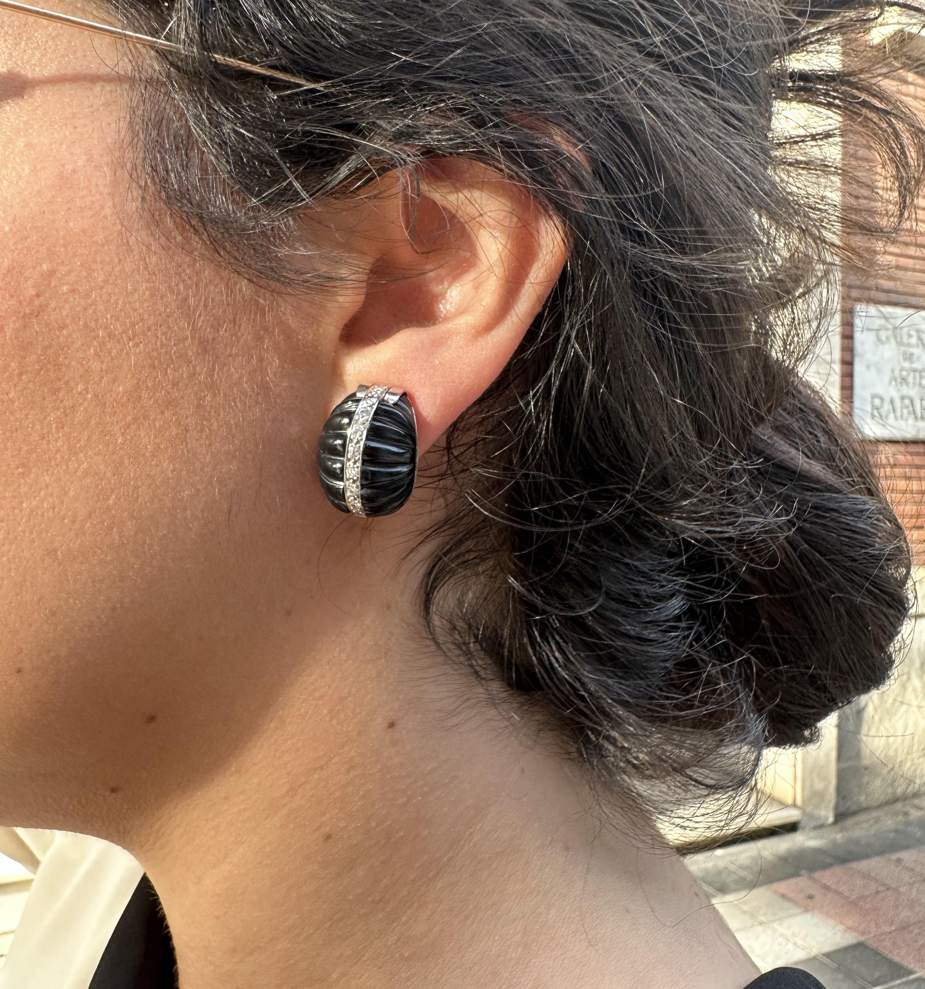 Italy Art Deco Black Earrings in galonated onyx and 18kt white gold diamonds For Sale 11