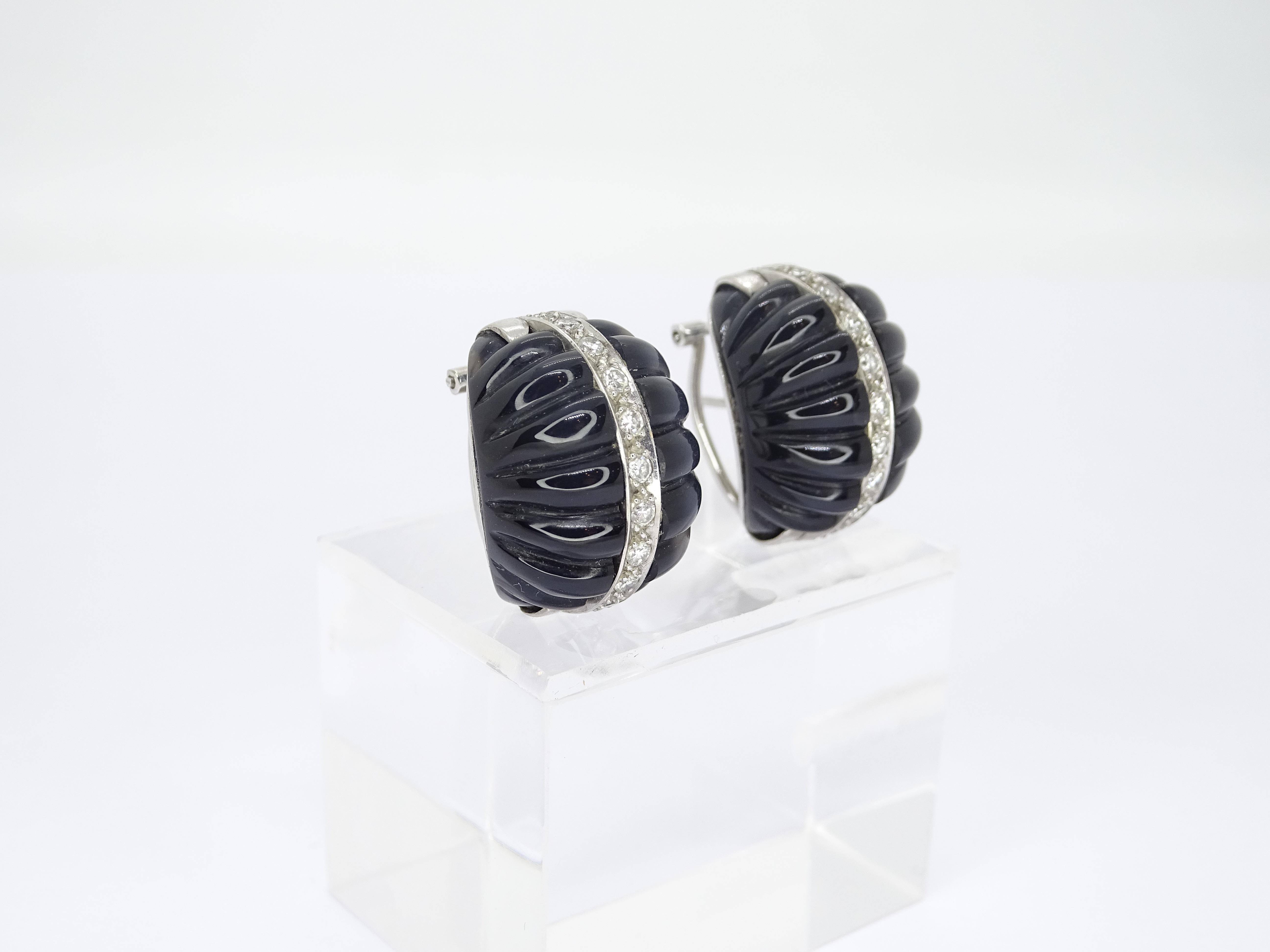 Italy Art Deco Black Earrings in galonated onyx and 18kt white gold diamonds For Sale 1