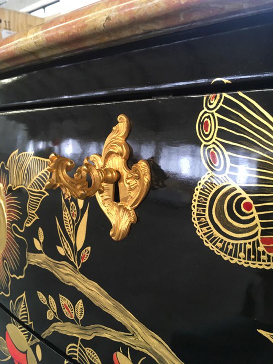 XXI secolo e contemporaneo Cassettiera in legno laccato in stile Belle Epoque con bronzi in vendita