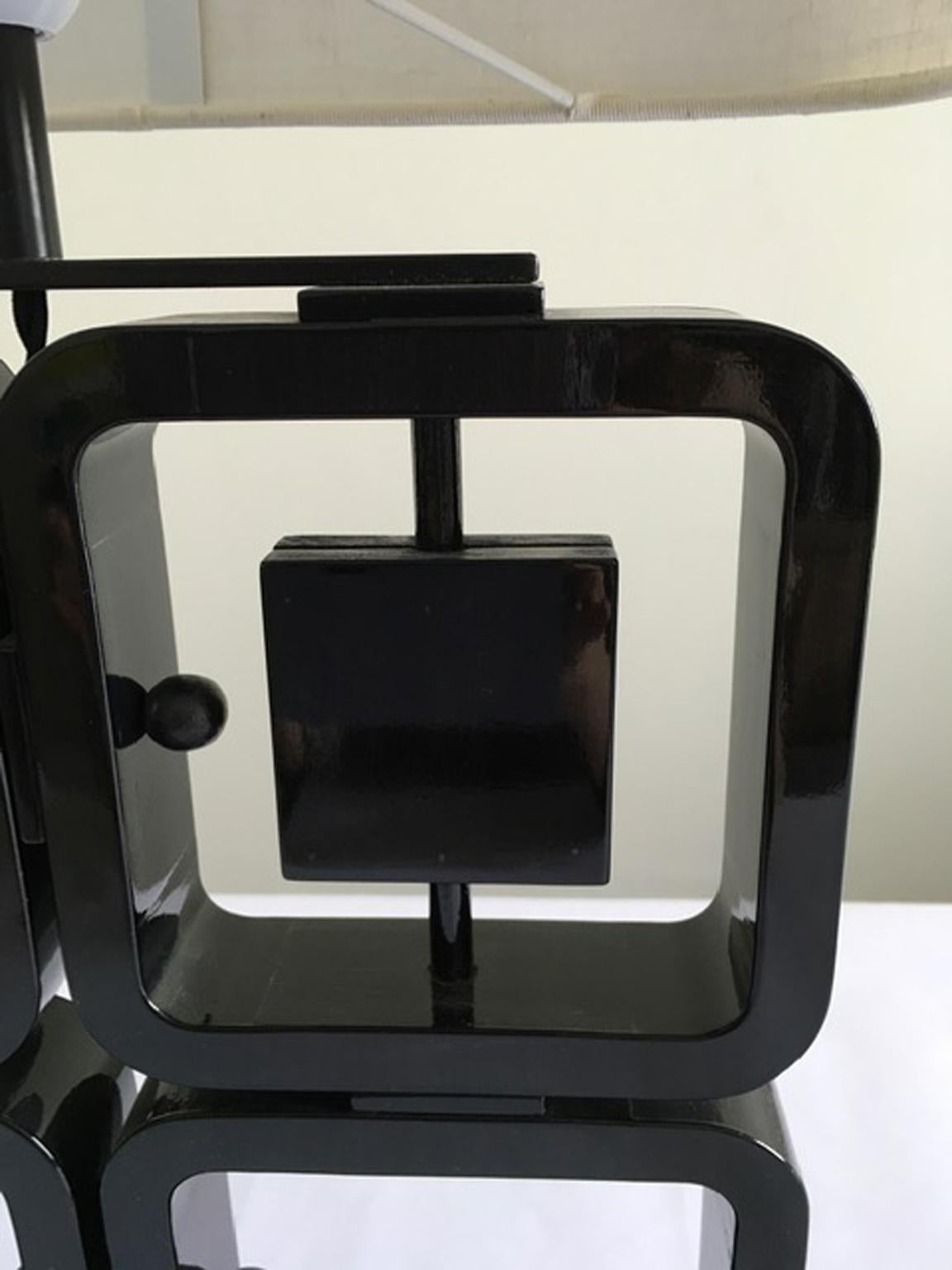 Italie Lampe de table en noyer noir de style The Modernity en vente 2