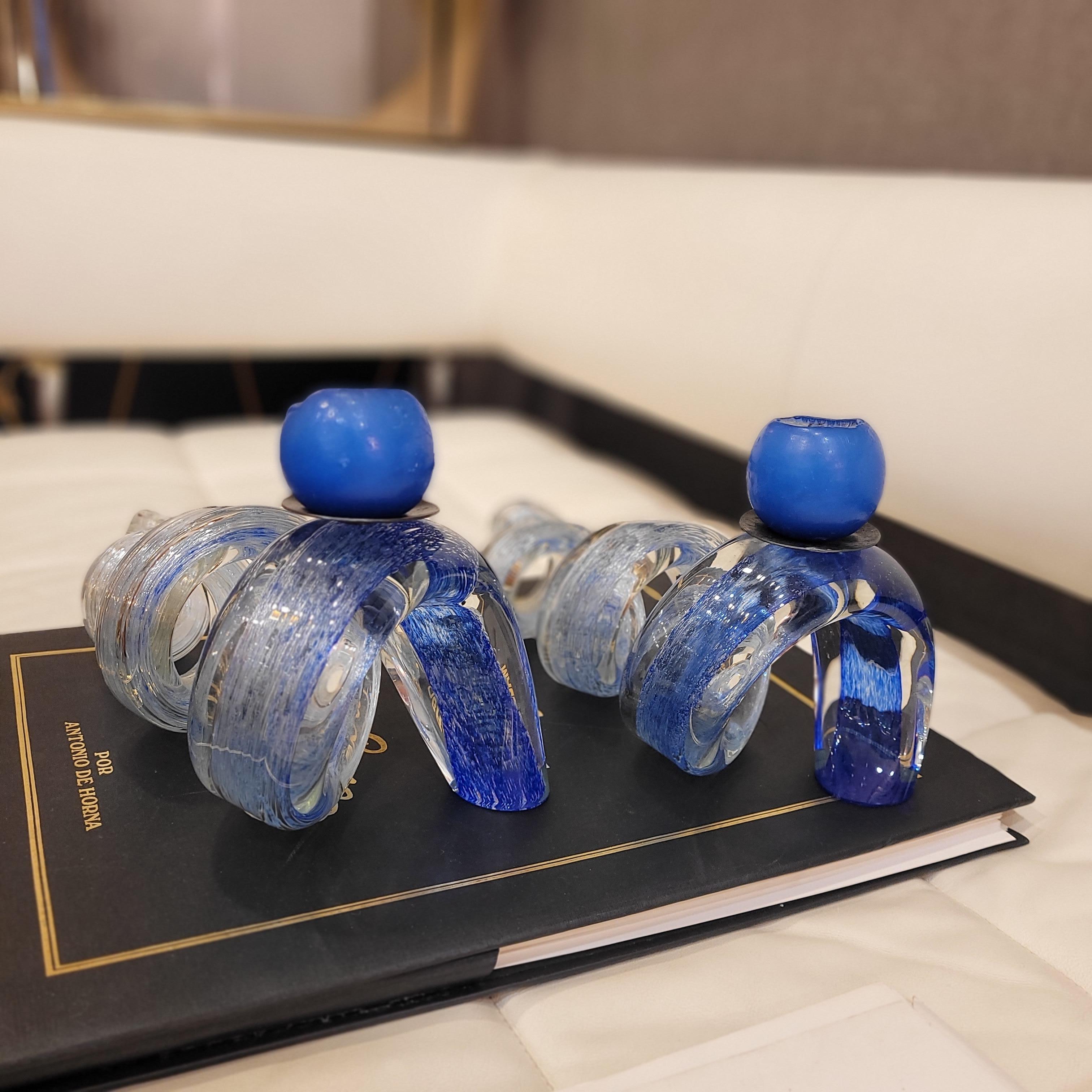 Italia vidrio azul Pareja de candelabros espirales azules, vidrio en Bueno estado para la venta en VALLADOLID, ES