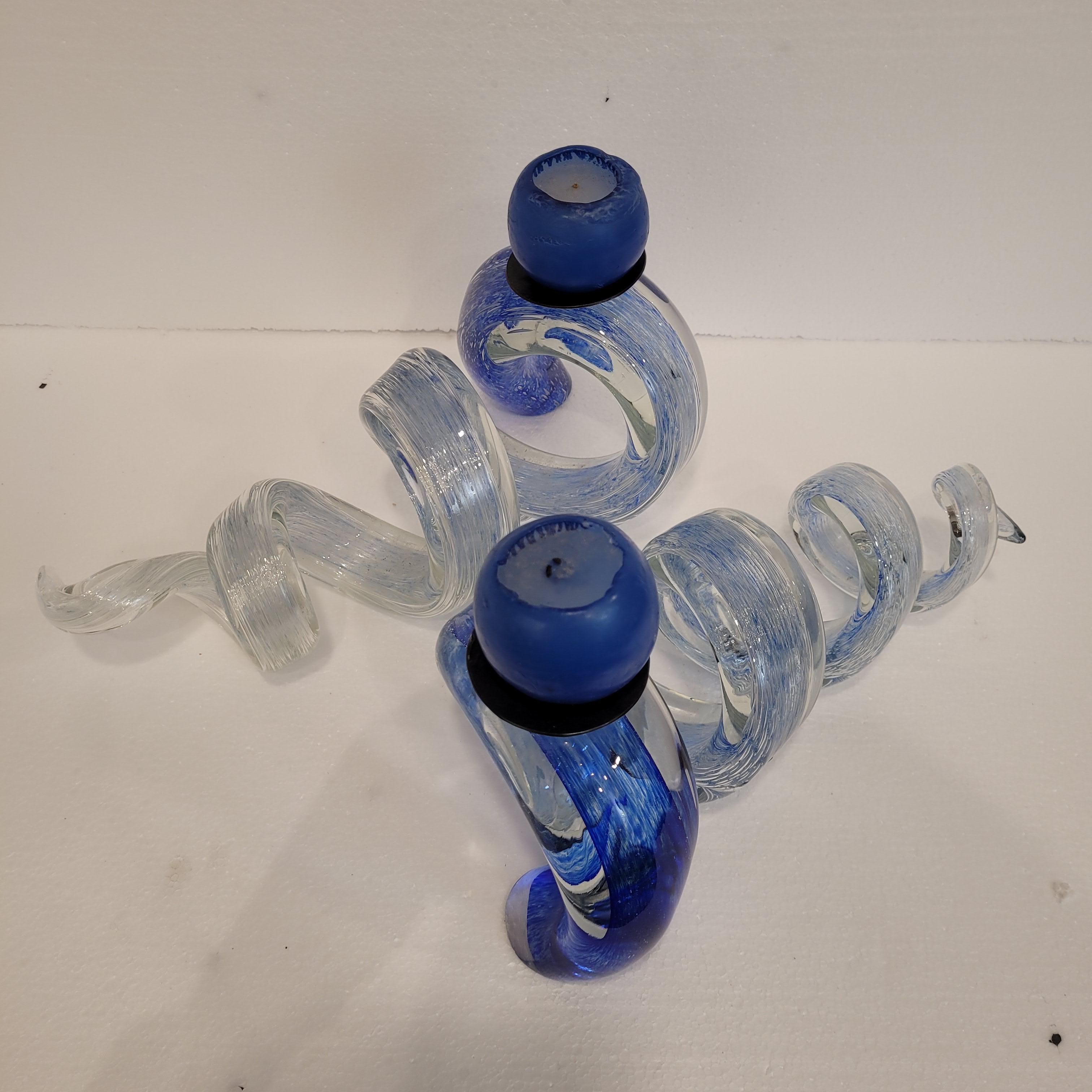 Italia vidrio azul Pareja de candelabros espirales azules, vidrio en venta 3