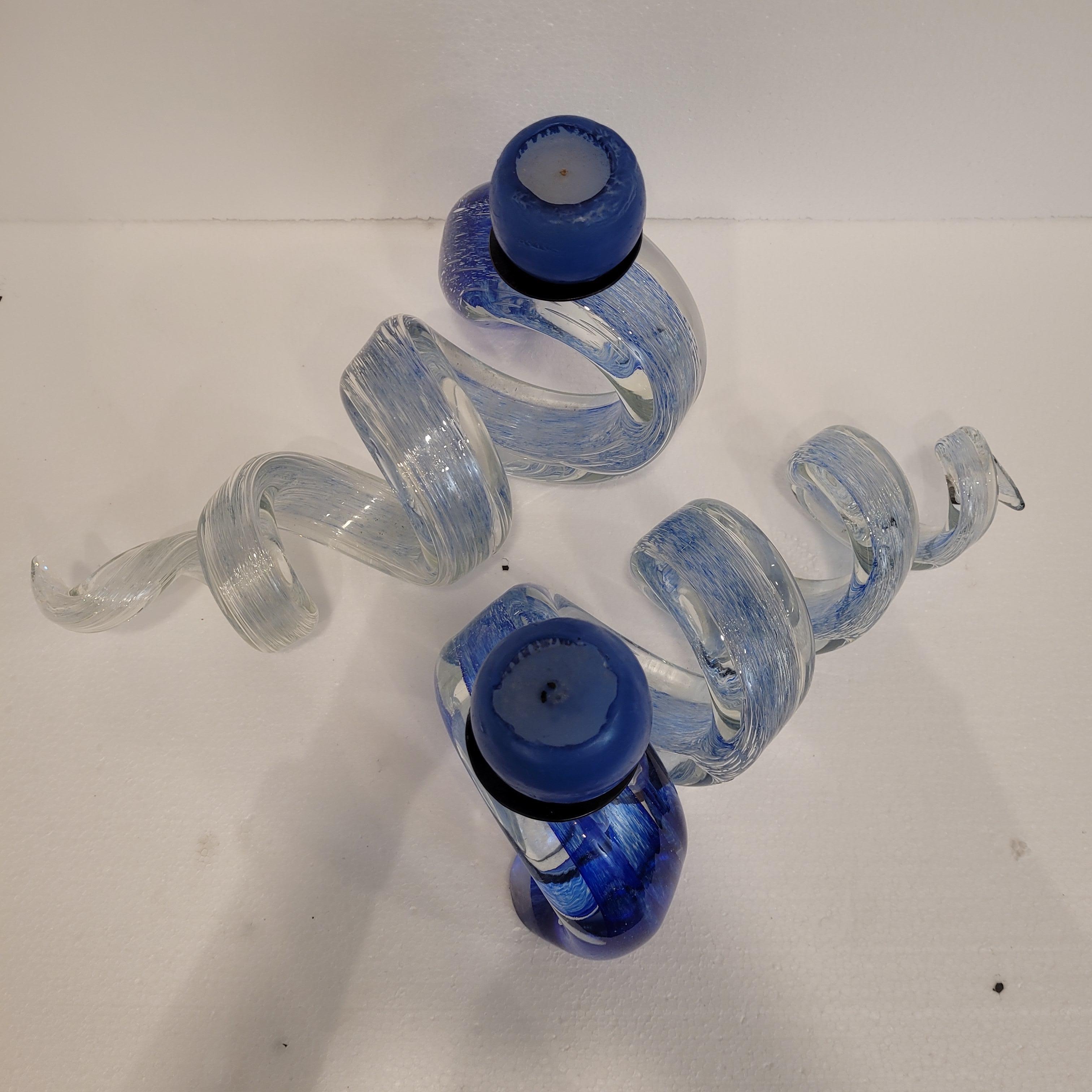 Italia vidrio azul Pareja de candelabros espirales azules, vidrio en venta 4