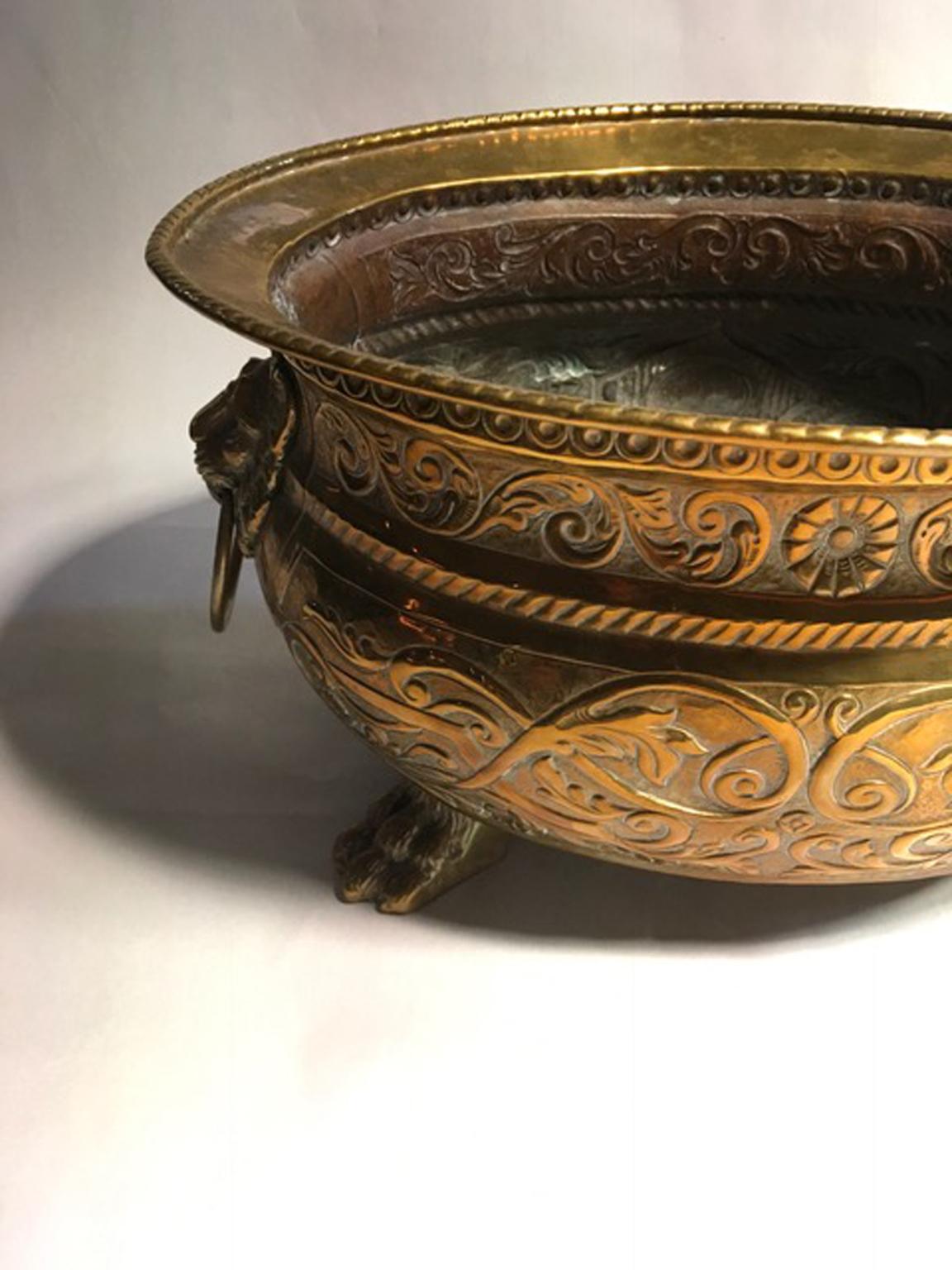 Hand-Carved  Early 20th Century Italy Brass Planter Bowl with Lions Heads For Sale
