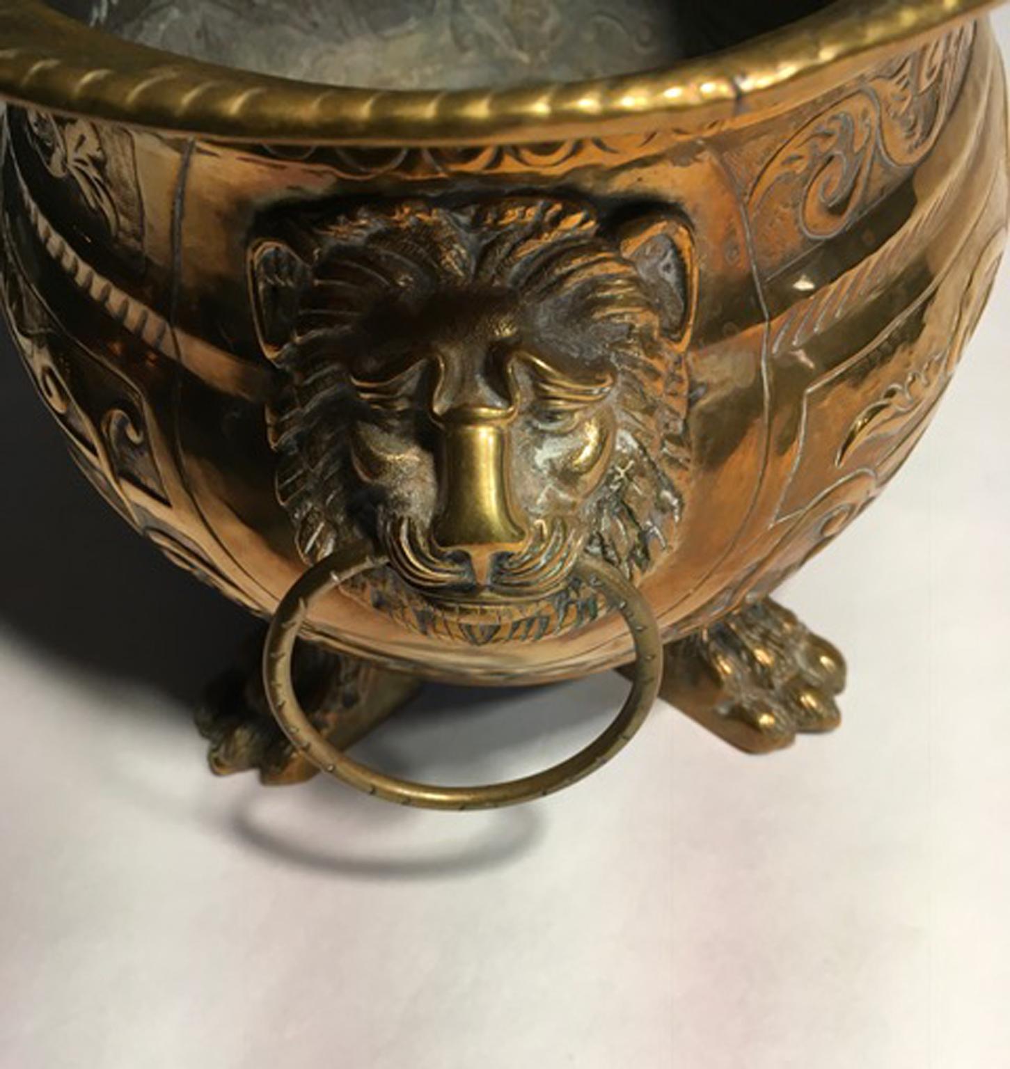  Early 20th Century Italy Brass Planter Bowl with Lions Heads For Sale 2