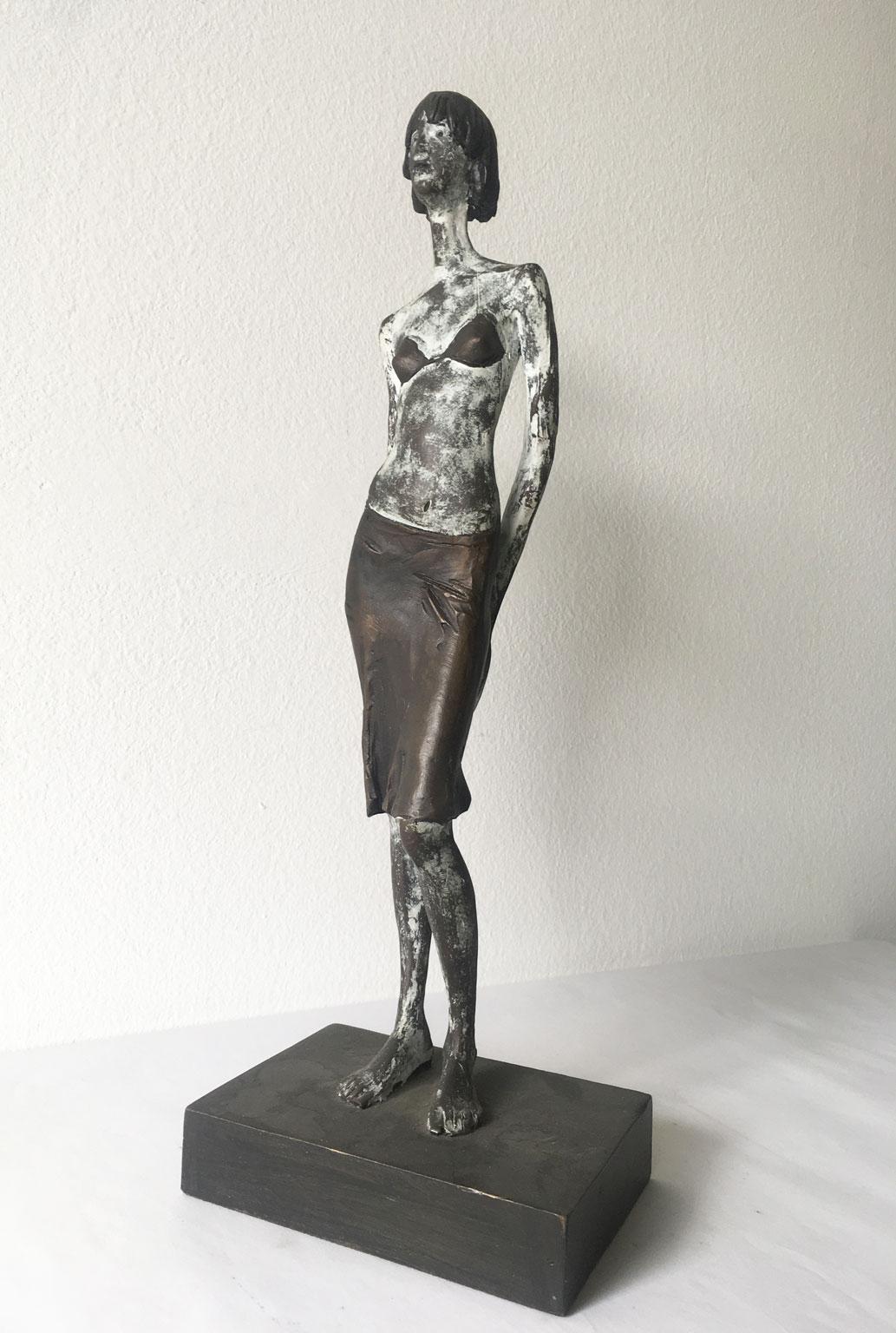 Italy Cast Lost Wax Woman Figurine Bronze Sculpture by Aron Demetz Guardando For Sale 6