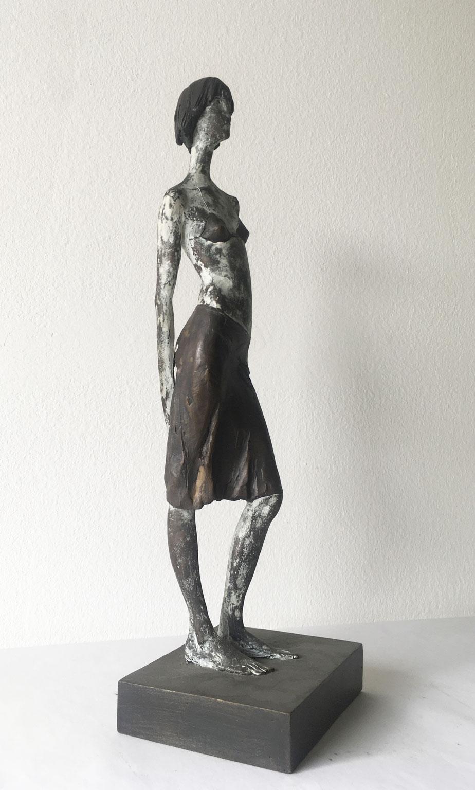 Italy Cast Lost Wax Woman Figurine Bronze Sculpture by Aron Demetz Guardando For Sale 13