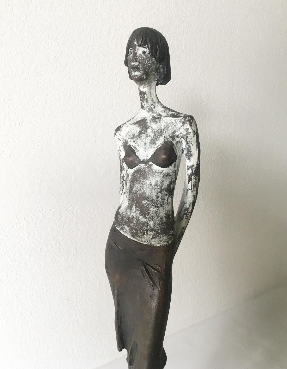 Italy Cast Lost Wax Woman Figurine Bronze Sculpture by Aron Demetz Guardando For Sale 3