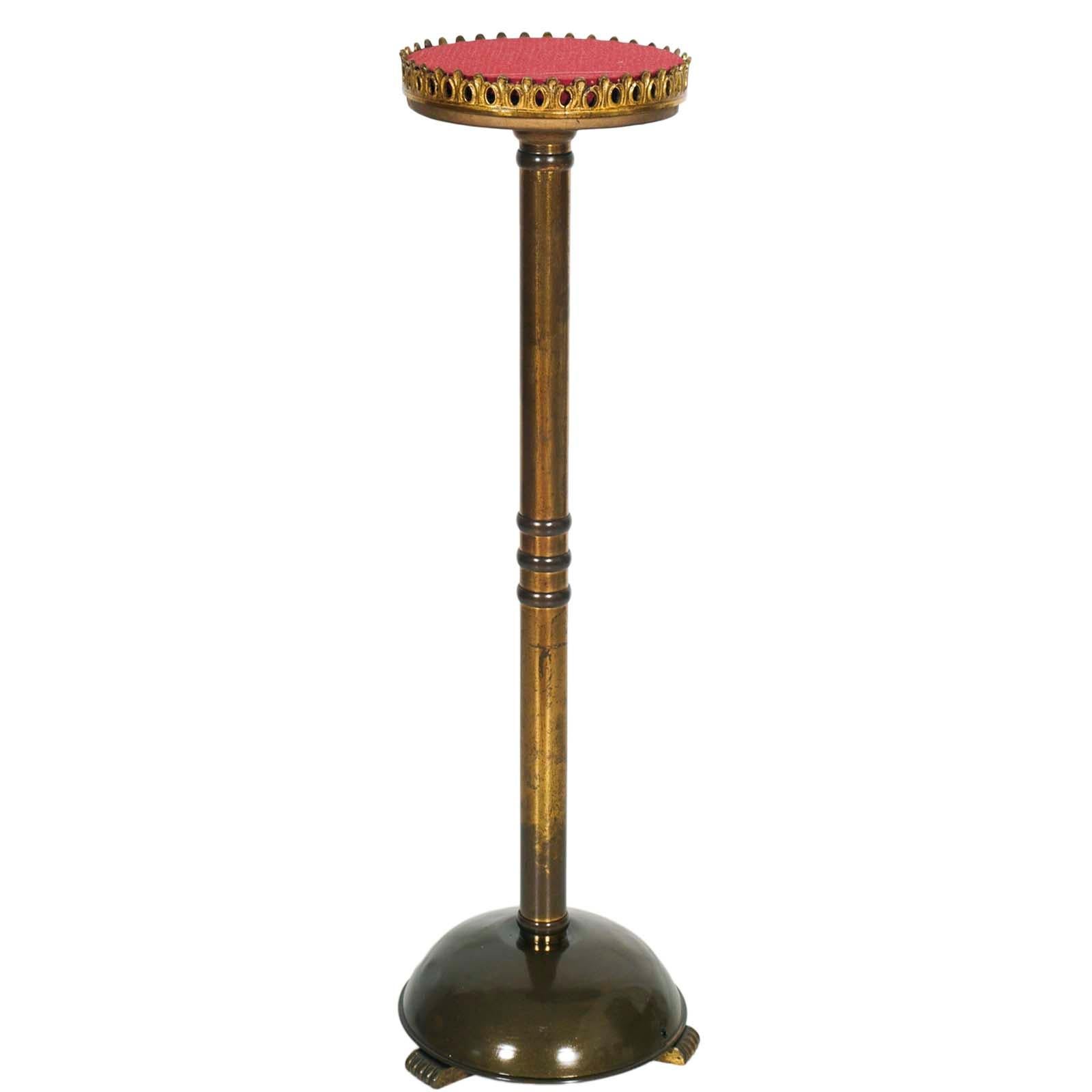 Italian column pedestal burnished brass Art Deco three feet and upper bronze crown
Measure cm: H 93 x D. 32.