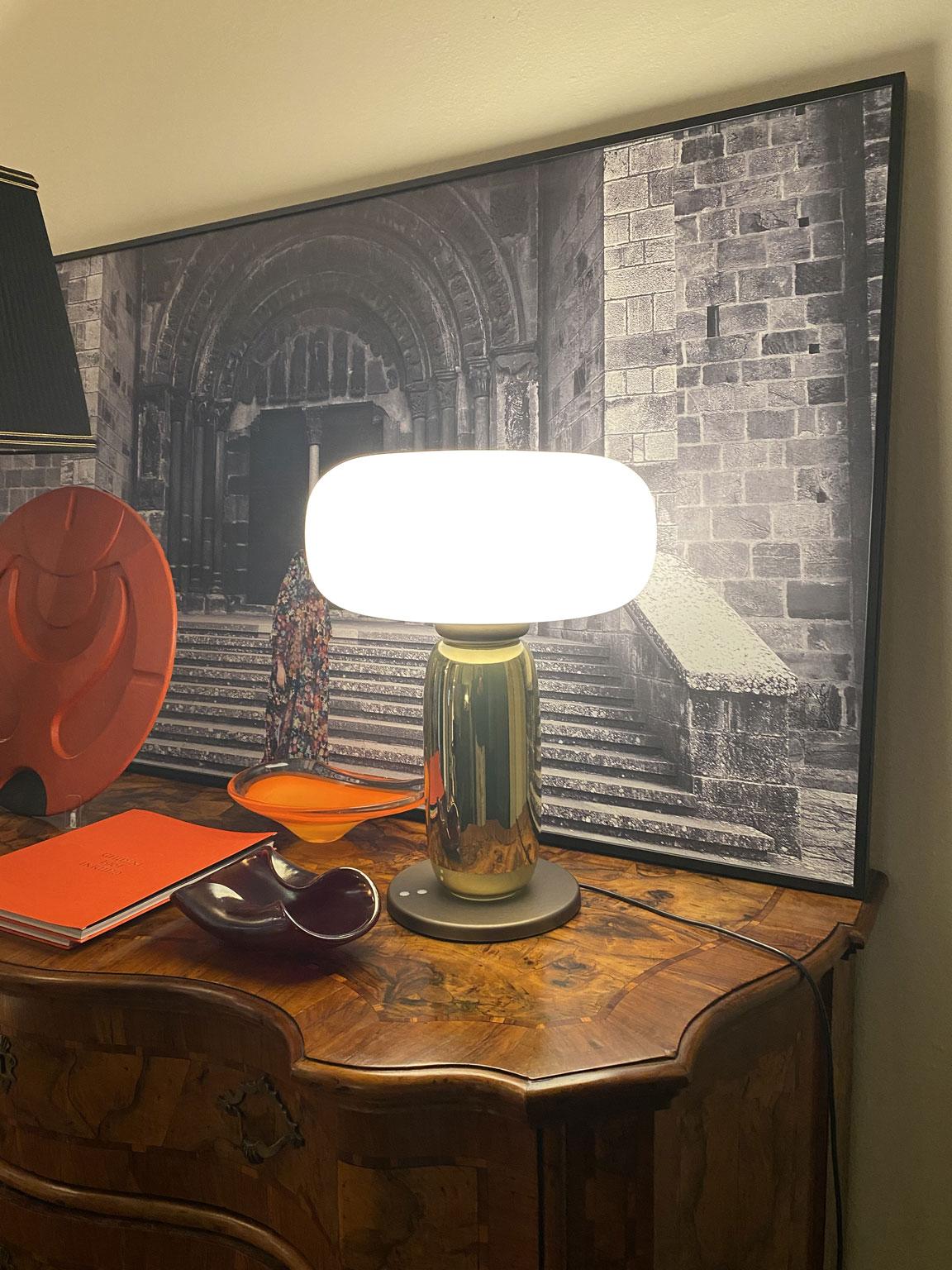 Italie Lampe de table en verre et laiton au design Contemporary en vente 4