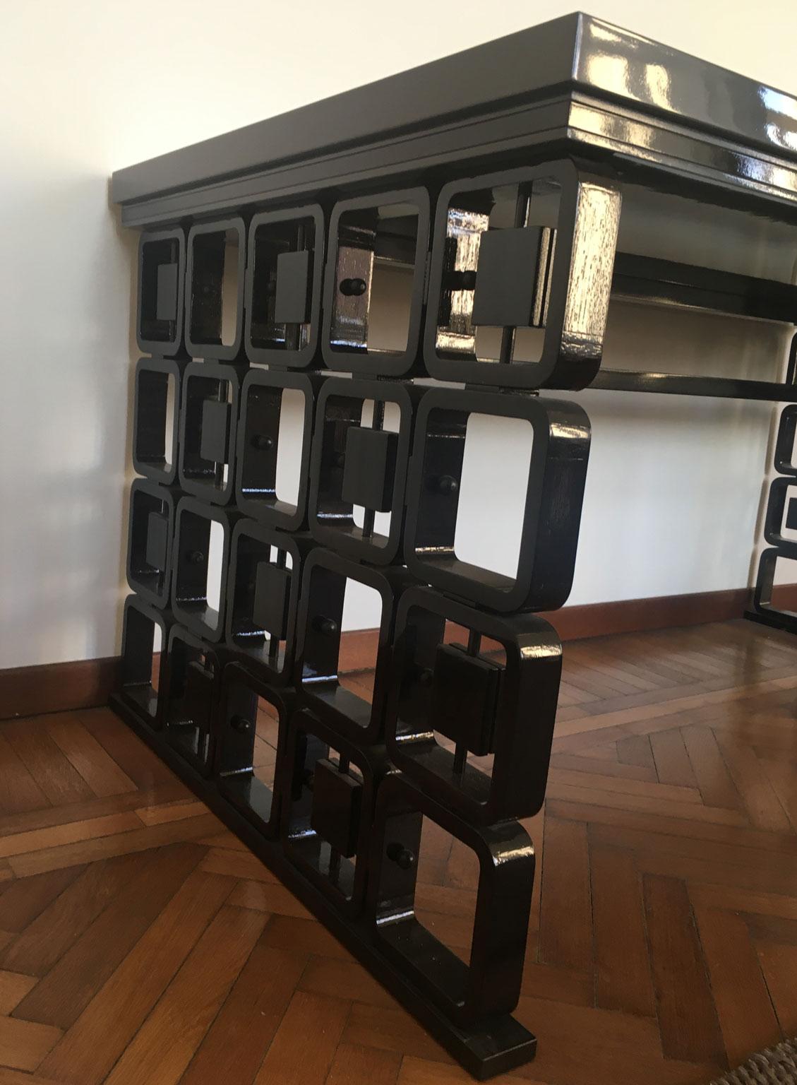 Scrivania in legno laccato grigio e nero in stile metà secolo moderno in vendita 2