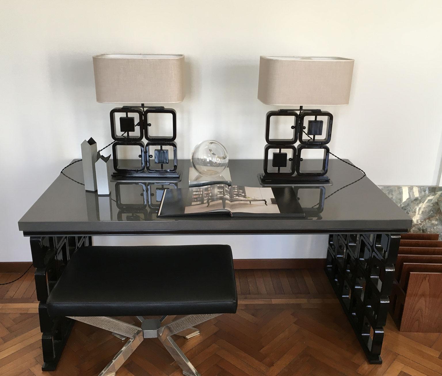 Italian Design Walnut Black and Grey Lacquered Desk Osvaldo Borsani Style For Sale 11