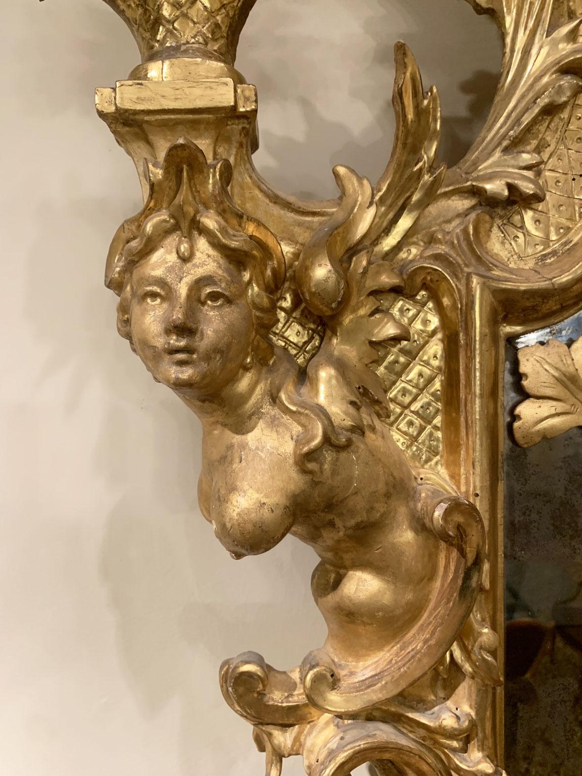 Italien Frühes 18. Jahrhundert Barocco Giltwood und geschnitzter Kaminspiegel im Angebot 8