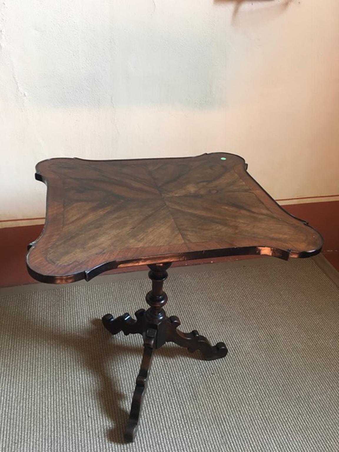 Regency Italy Early 19th Century Table with Solid Ebonized Walnut Foot Inlaid Walnut Top For Sale