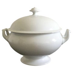 Soupière italienne du début du 19ème siècle en porcelaine blanche de style Régence