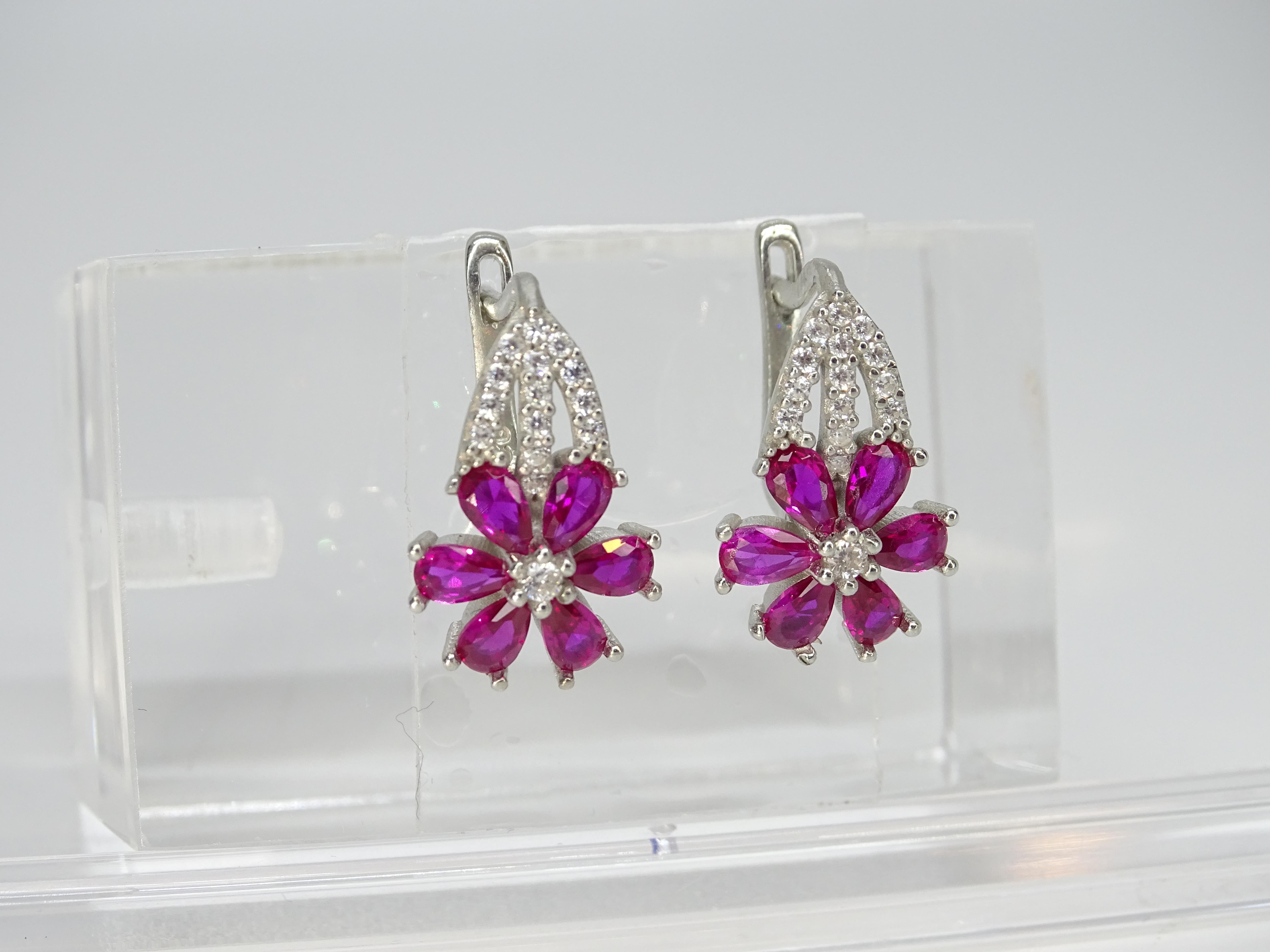 Italy “flower” earrings with ruby and zircons, 925 sterling silver in vendita 4
