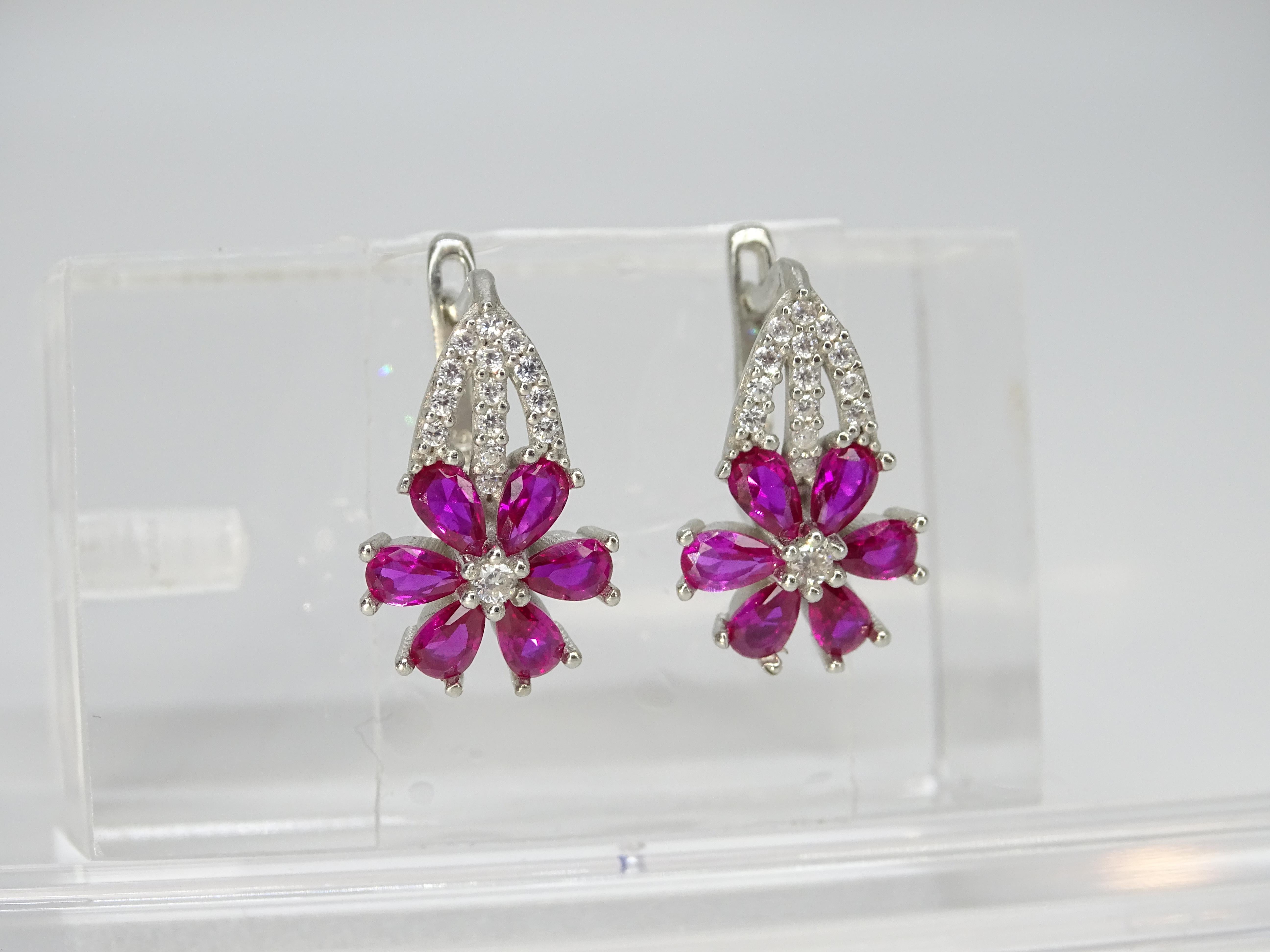 Italy “flower” earrings with ruby and zircons, 925 sterling silver in vendita 5