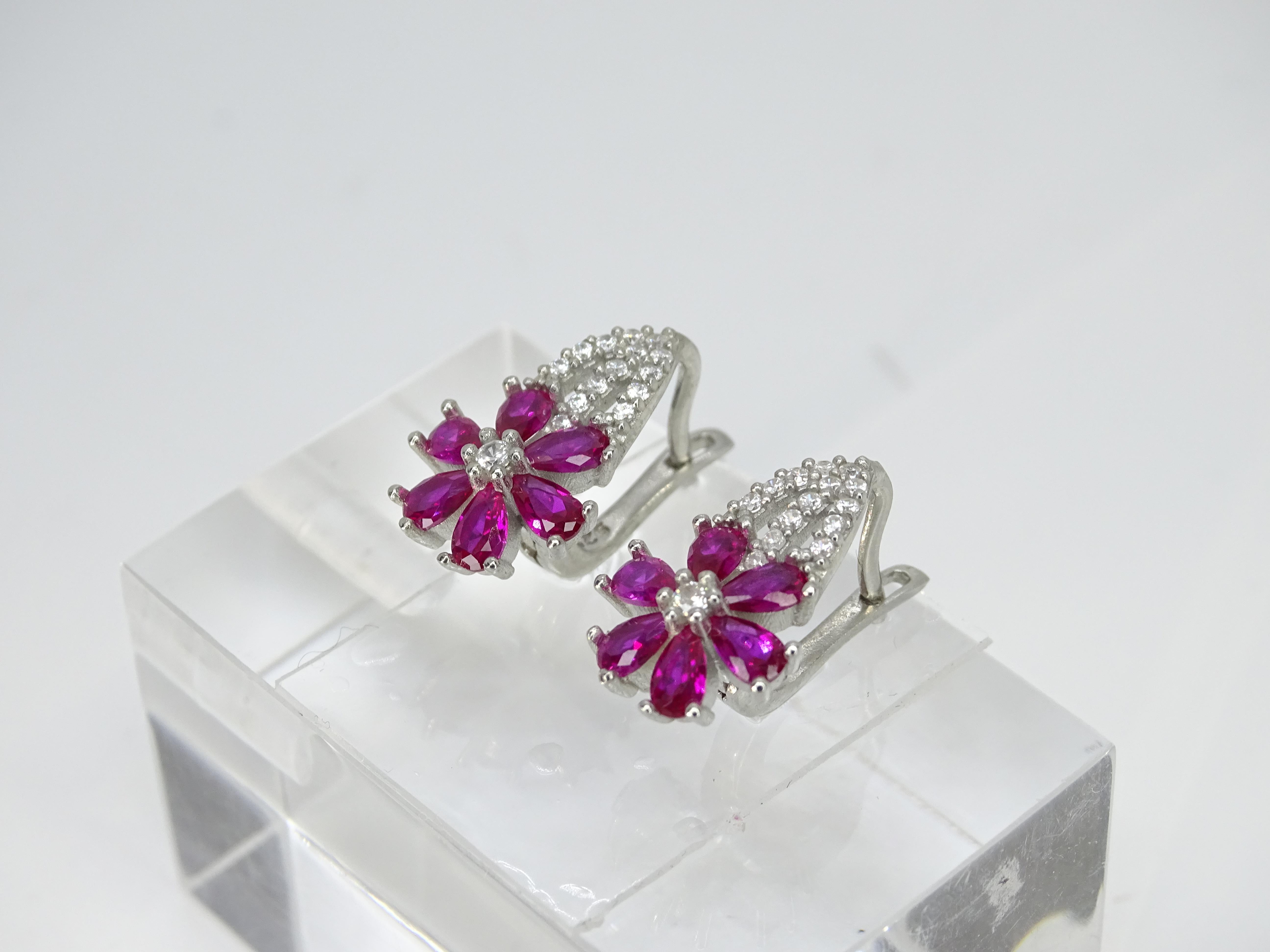 Italy “flower” earrings with ruby and zircons, 925 sterling silver in vendita 7