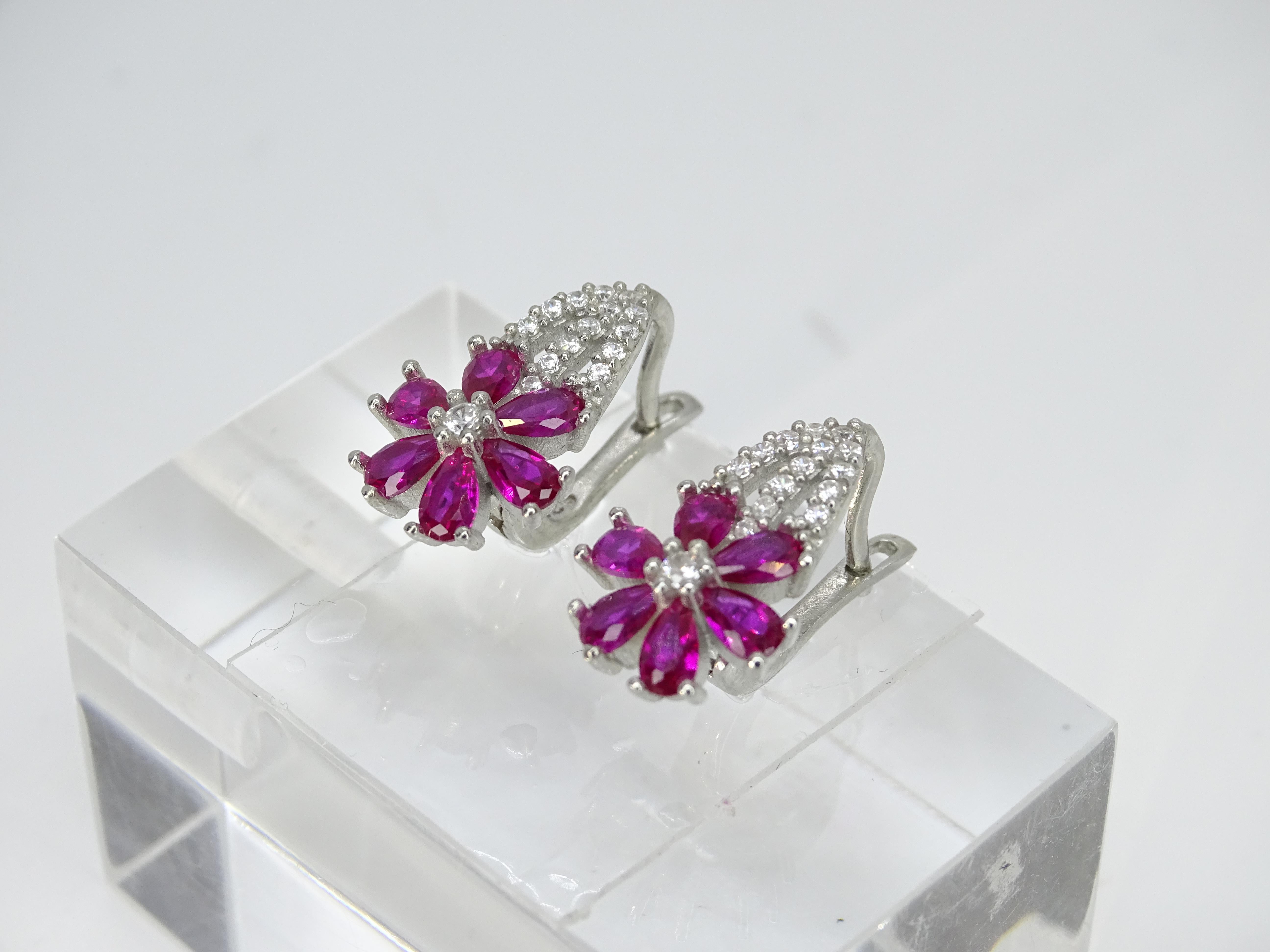 Italy “flower” earrings with ruby and zircons, 925 sterling silver in vendita 8