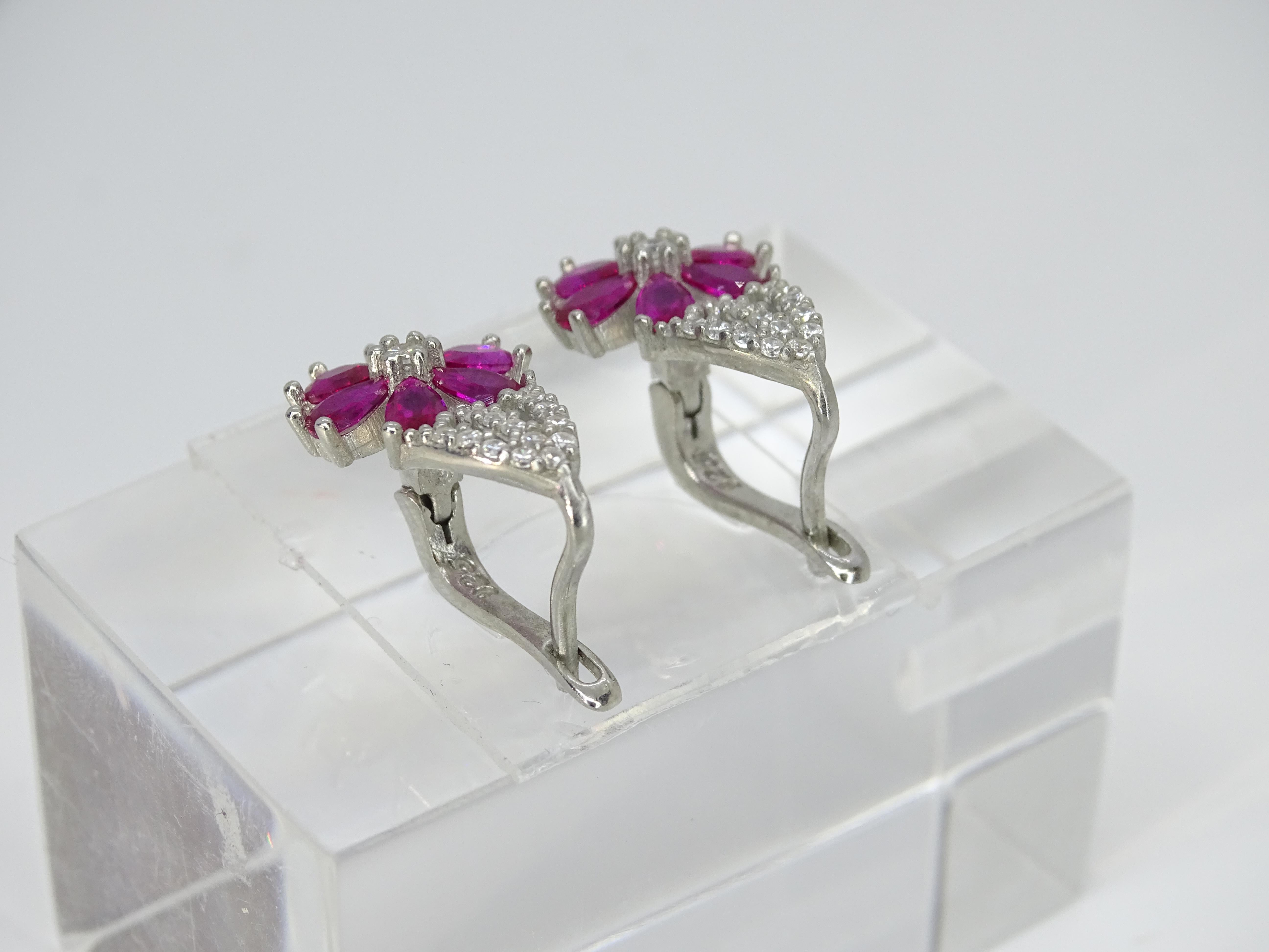 Italy “flower” earrings with ruby and zircons, 925 sterling silver in vendita 10