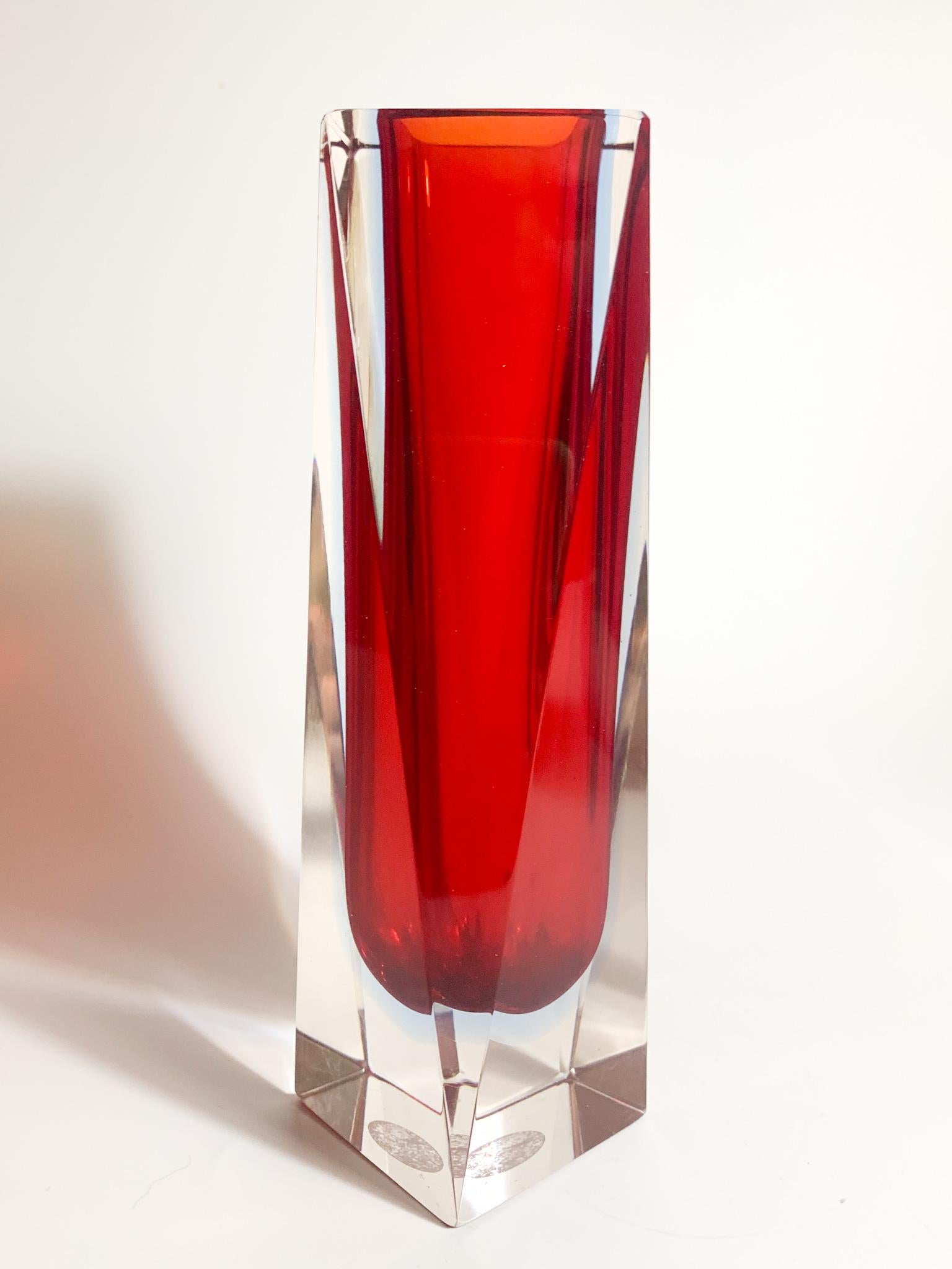 Late 20th Century Italy Geometric Vase in Red & Blue Murano Glass Attributed to Flavio Poli 1970s For Sale