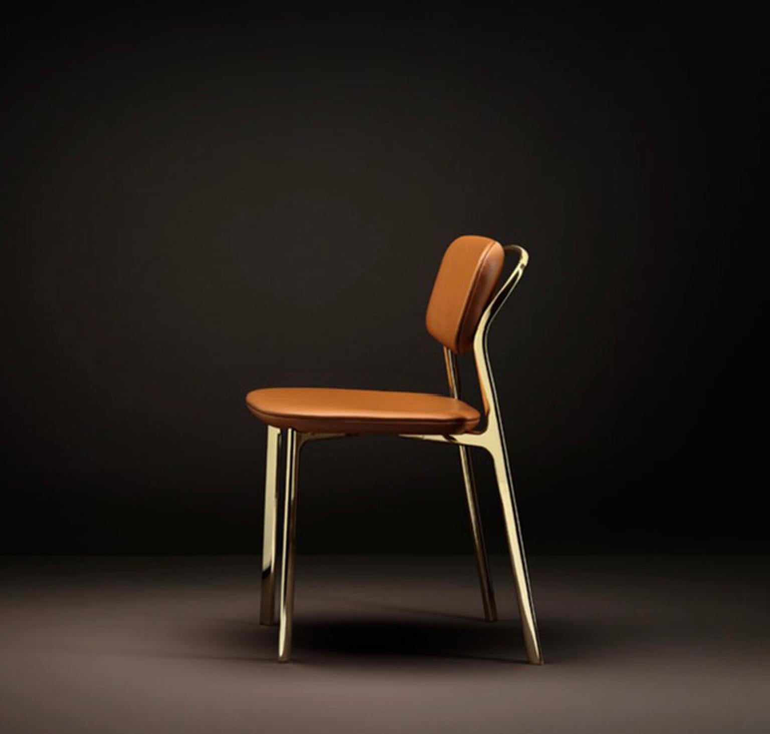 The design of this iconic Ghidini 1961 chair was inspired by the Californian coastline.
Blending refined architectural elements with fluid gestures, the chair's form brings surprising design moments to a functional, everyday object. A mix of