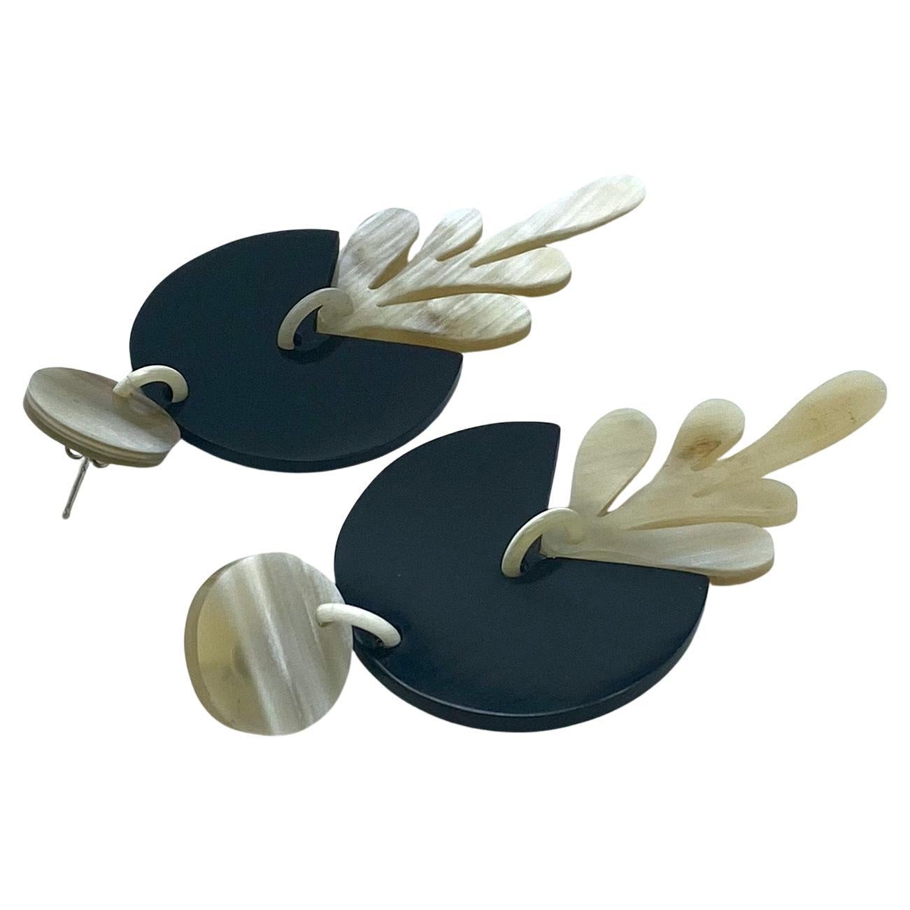 Italy Horn Dangle Earrings For Sale 3