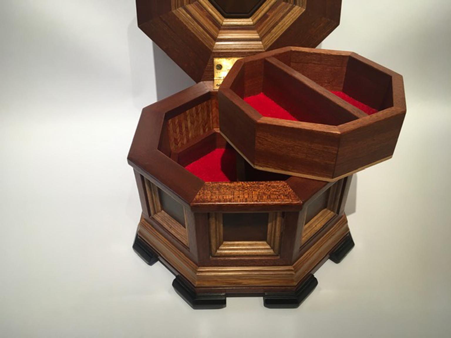 Italia Estuche de madera contemporáneo para joyas o relojes en venta 7