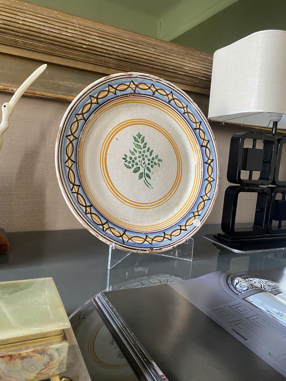 Italie Fin du XVIIIe siècle Plat en céramique ou centre de table décoratif en vente 6