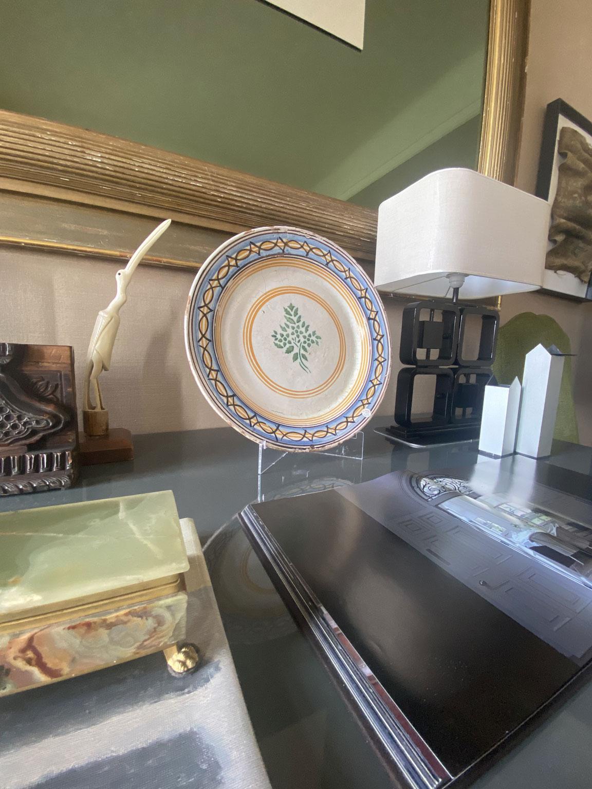 Italie Fin du XVIIIe siècle Plat en céramique ou centre de table décoratif en vente 7