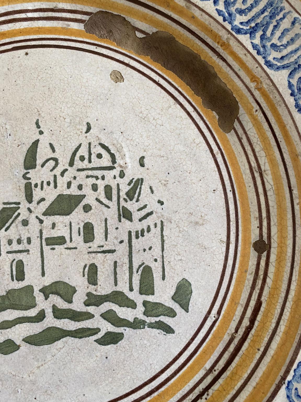 Italie Fin du XVIIIe siècle Plat en céramique ou centre de table décoratif en vente 4