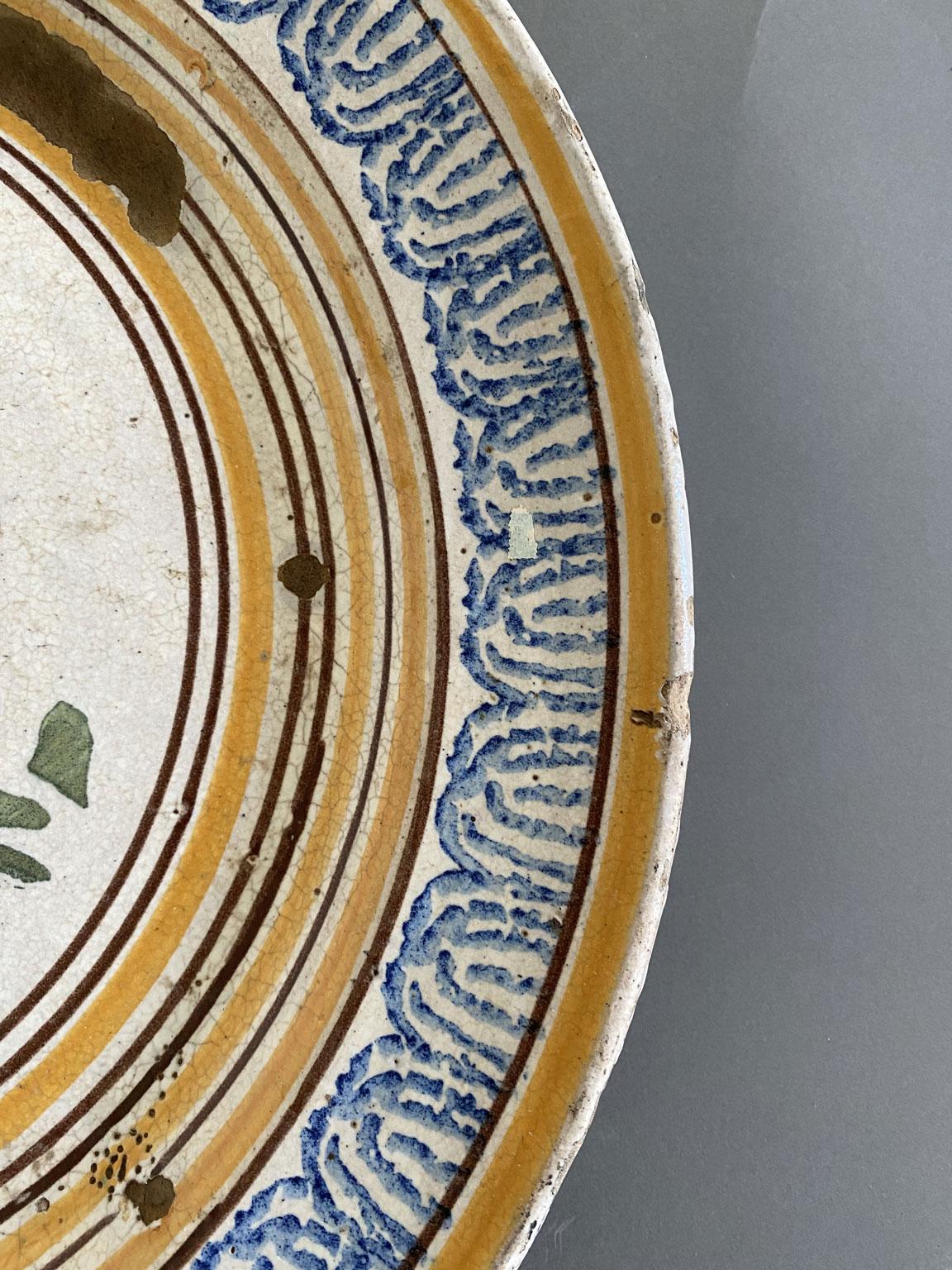 Italie Fin du XVIIIe siècle Plat en céramique ou centre de table décoratif Bon état - En vente à Brescia, IT