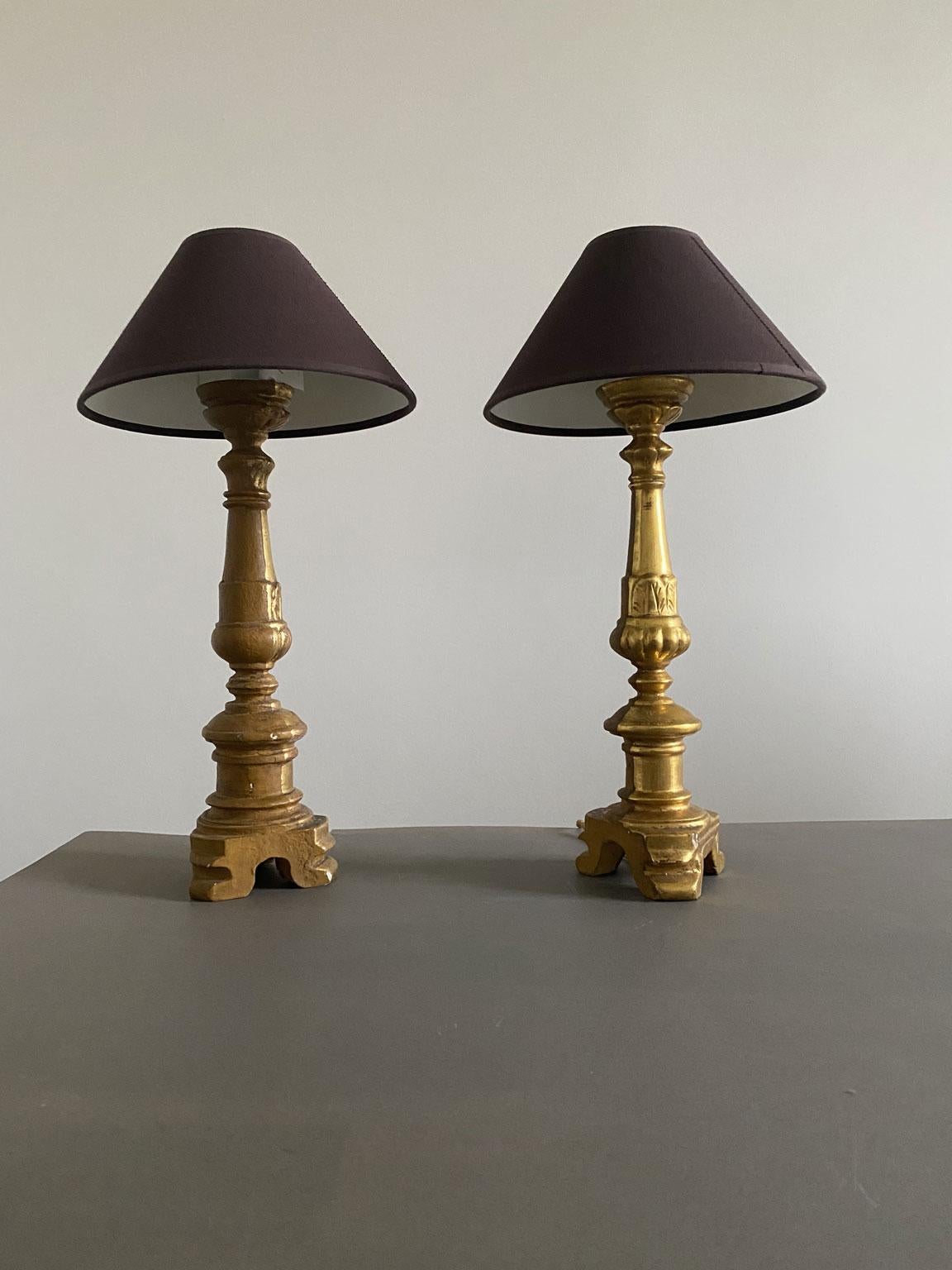Italia Finales del Siglo XIX Pareja de Lámparas de Mesa Barrocas de Madera Dorada Barroco en venta