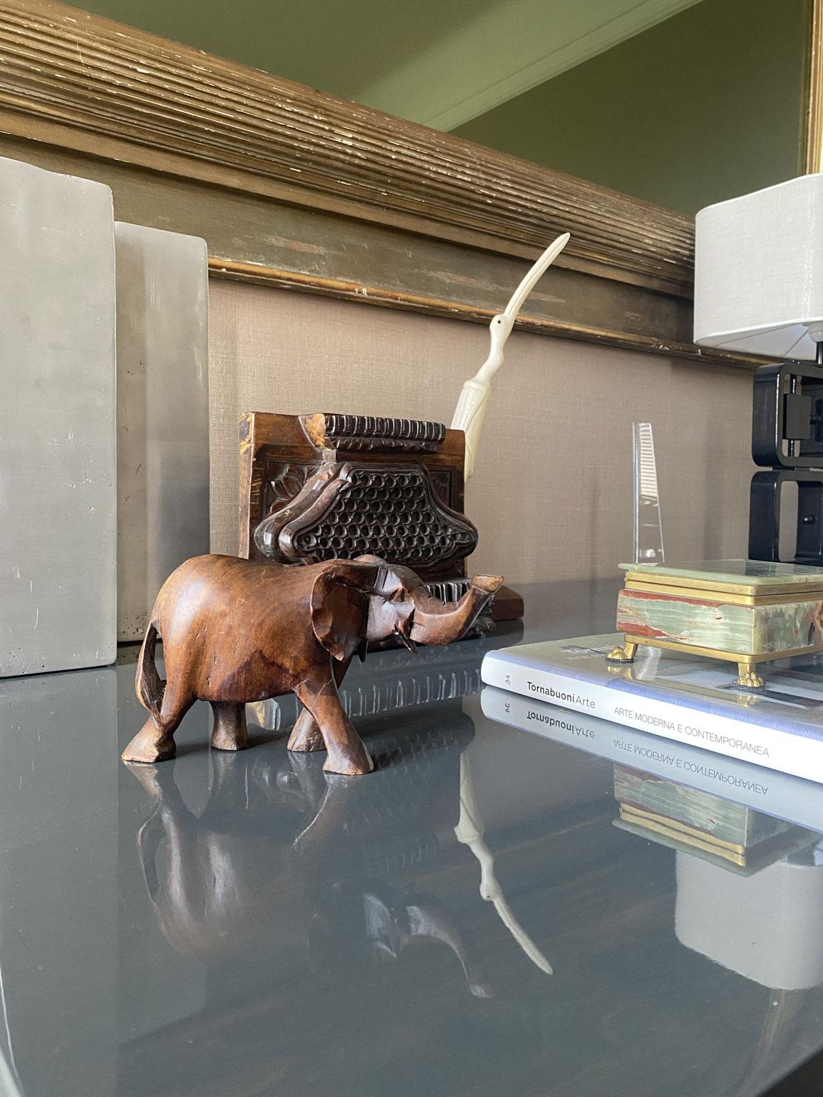 Italia Fine XX secolo Elefante in legno intagliato in vendita 5
