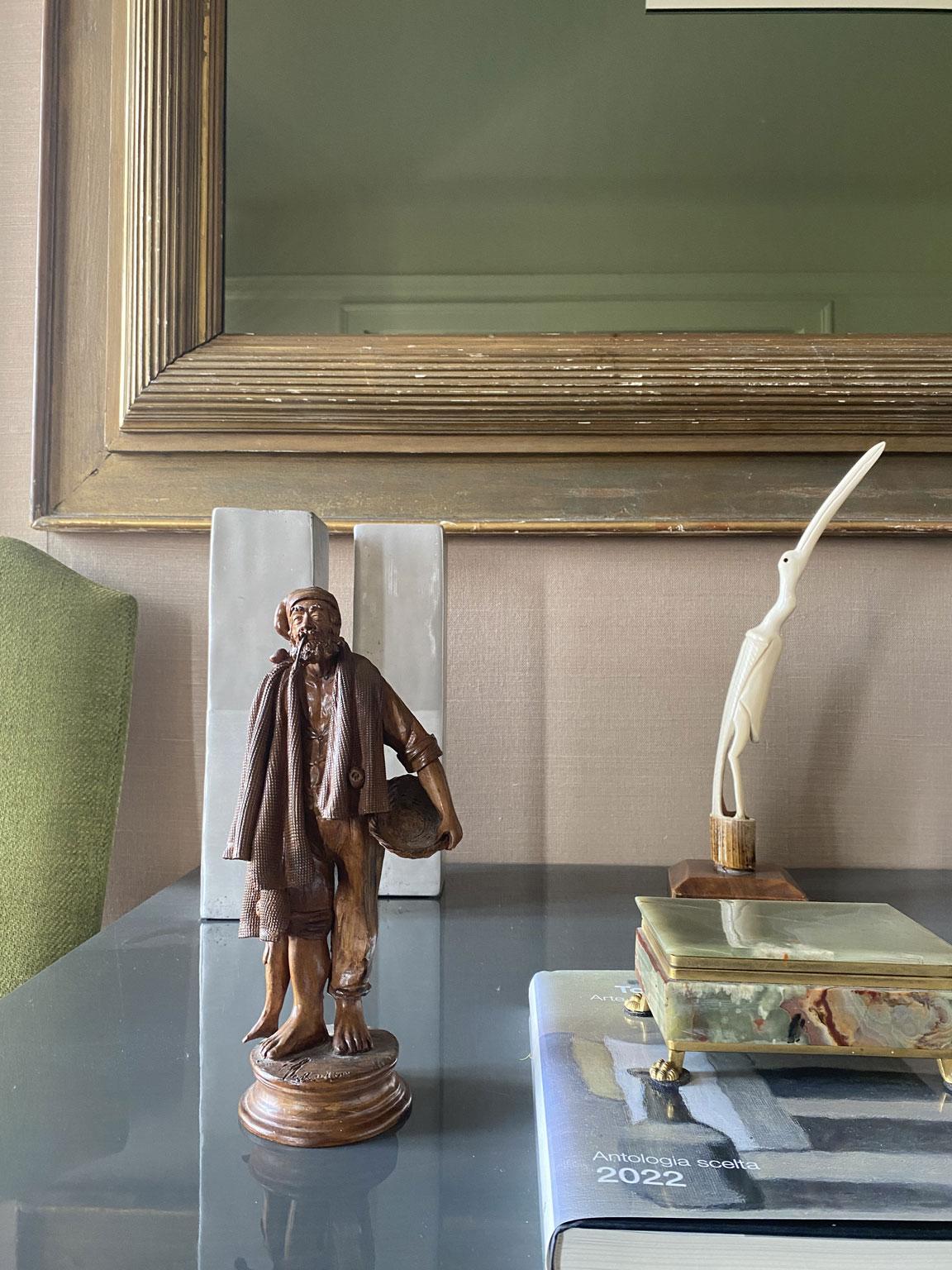 Italy Late 20th Century Carved Wooden Fisherman Sculpture For Sale 16