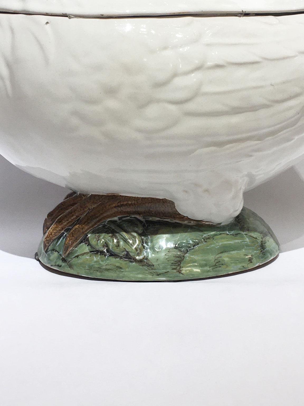 Ciotola in maiolica a forma di gallo della metà del 18° secolo in vendita 5