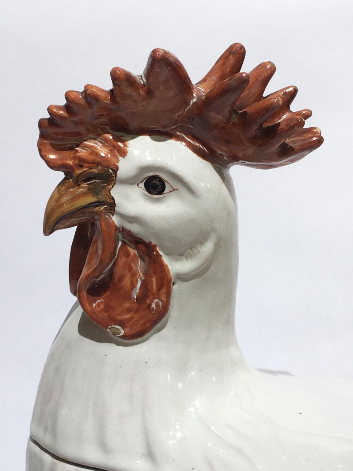 Ciotola in maiolica a forma di gallo della metà del 18° secolo in vendita 6