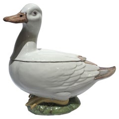 Anatra in maiolica bianca della Manifattura Pasquale Antonibon, Italia metà del XVIII secolo