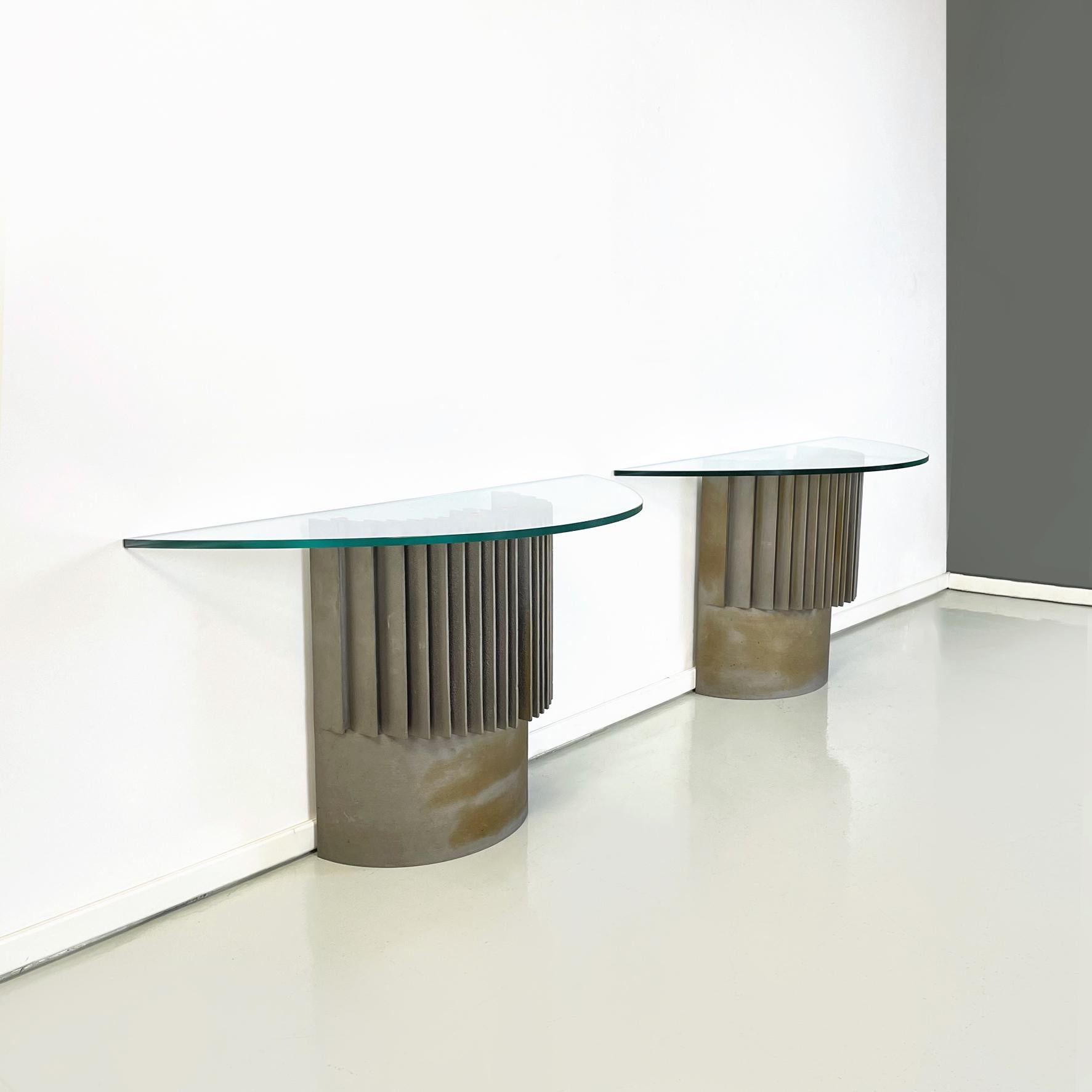 Modern Italy modern  Glass and cast iron Consoles by Offredi for Saporiti, 1970s For Sale