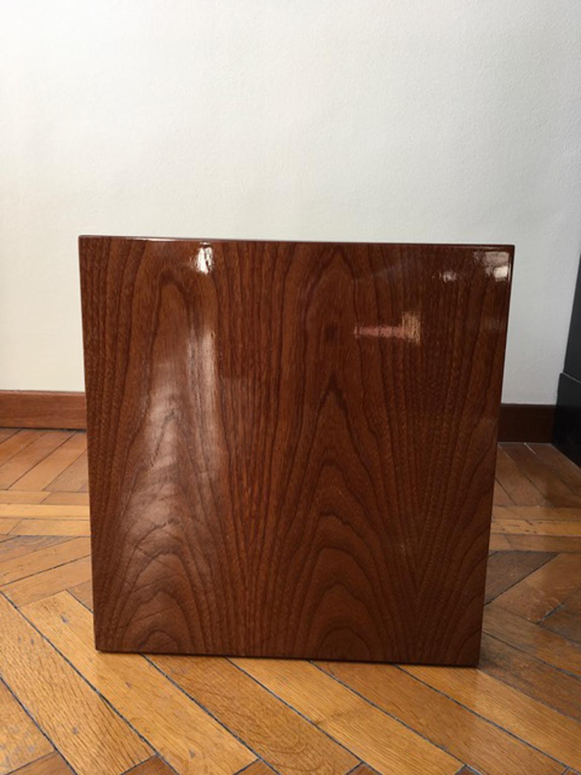 XX secolo Portariviste in stile Mid-Century Modern in noce in vendita