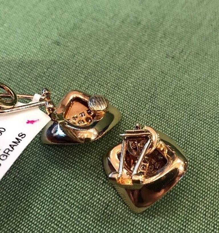 Italy Modern Pave Diamond Button Earrings 3.00 carats in 18K Yellow Gold In Excellent Condition For Sale In La Jolla, CA