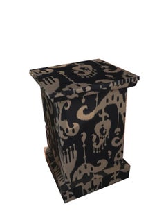 Italia Coppia di colonne rivestite in tessuto Produzione contemporanea