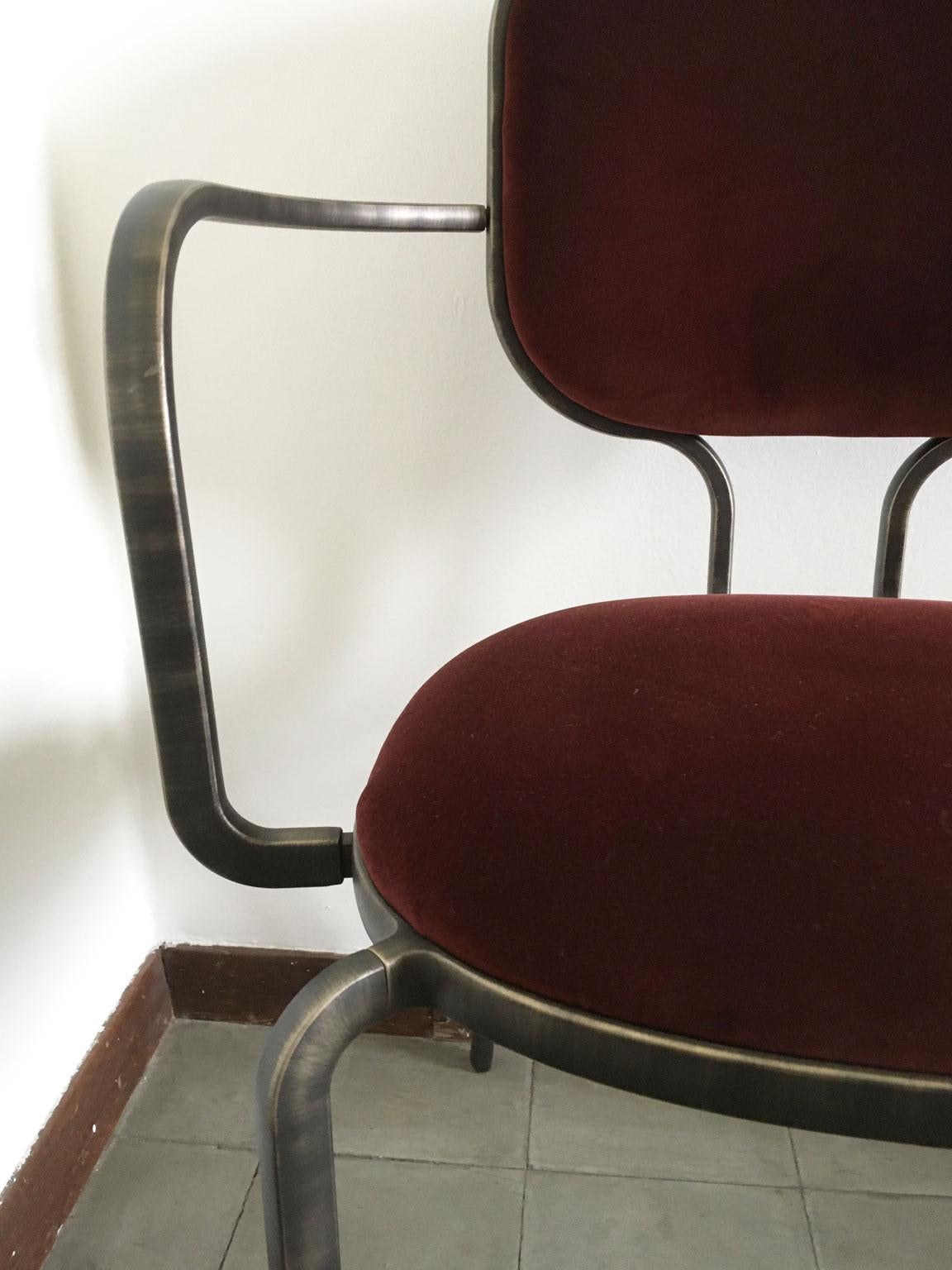 Italia Pareja de sillones de metal bruñido y terciopelo de Ghdini 1961 en venta 5