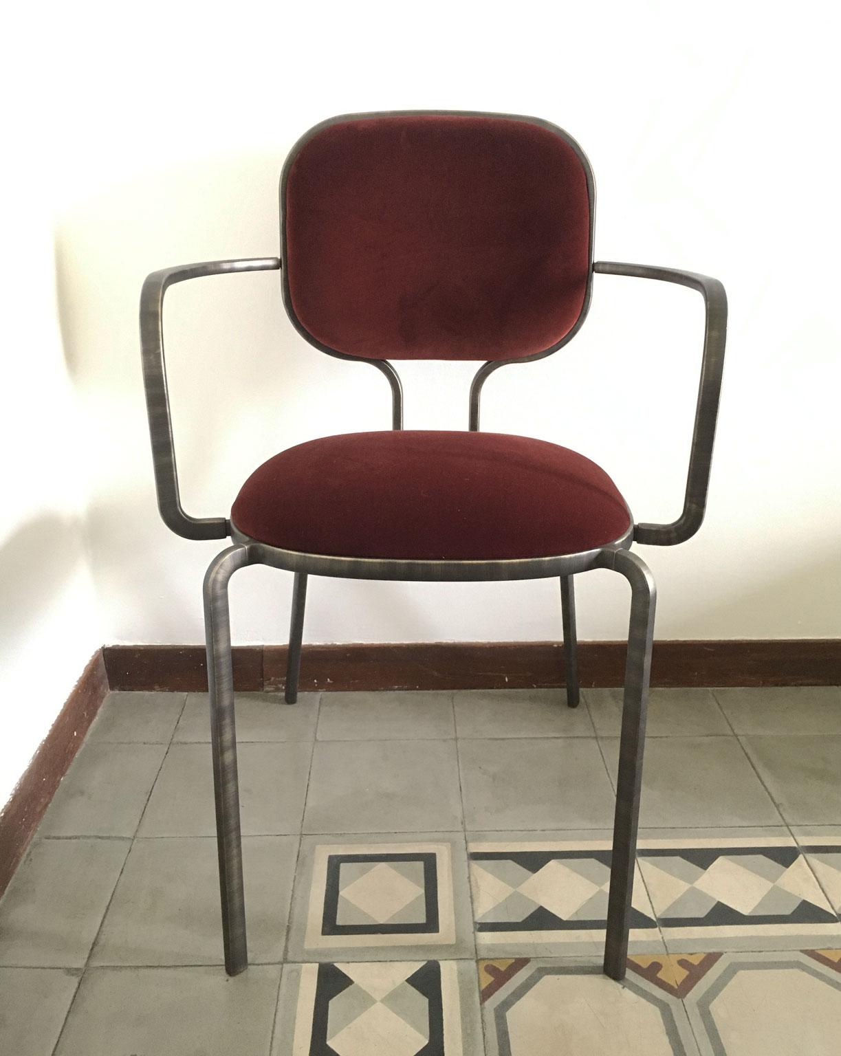 Italia Pareja de sillones de metal bruñido y terciopelo de Ghdini 1961 Italiano en venta